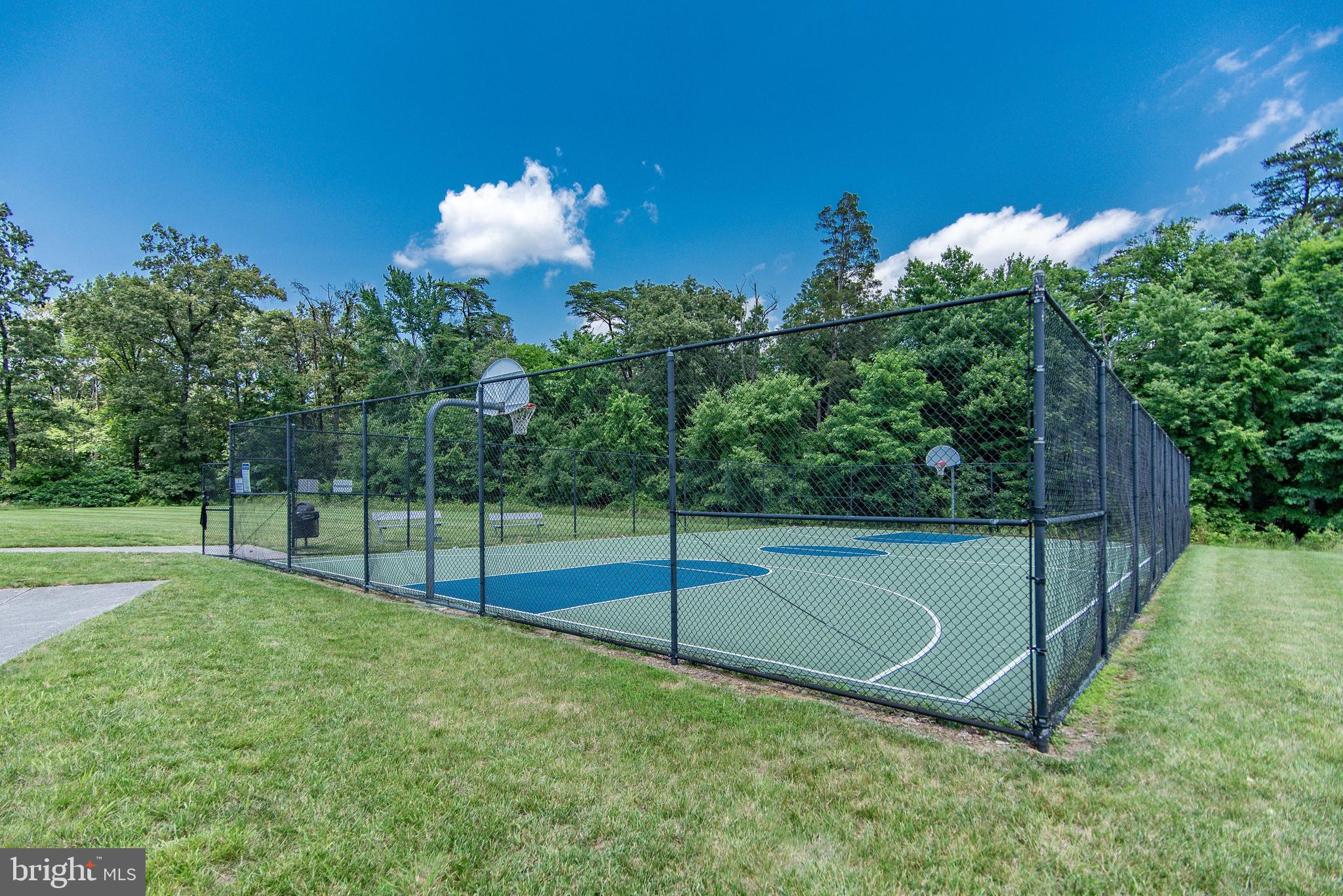 SOUTH RIDING - Residential