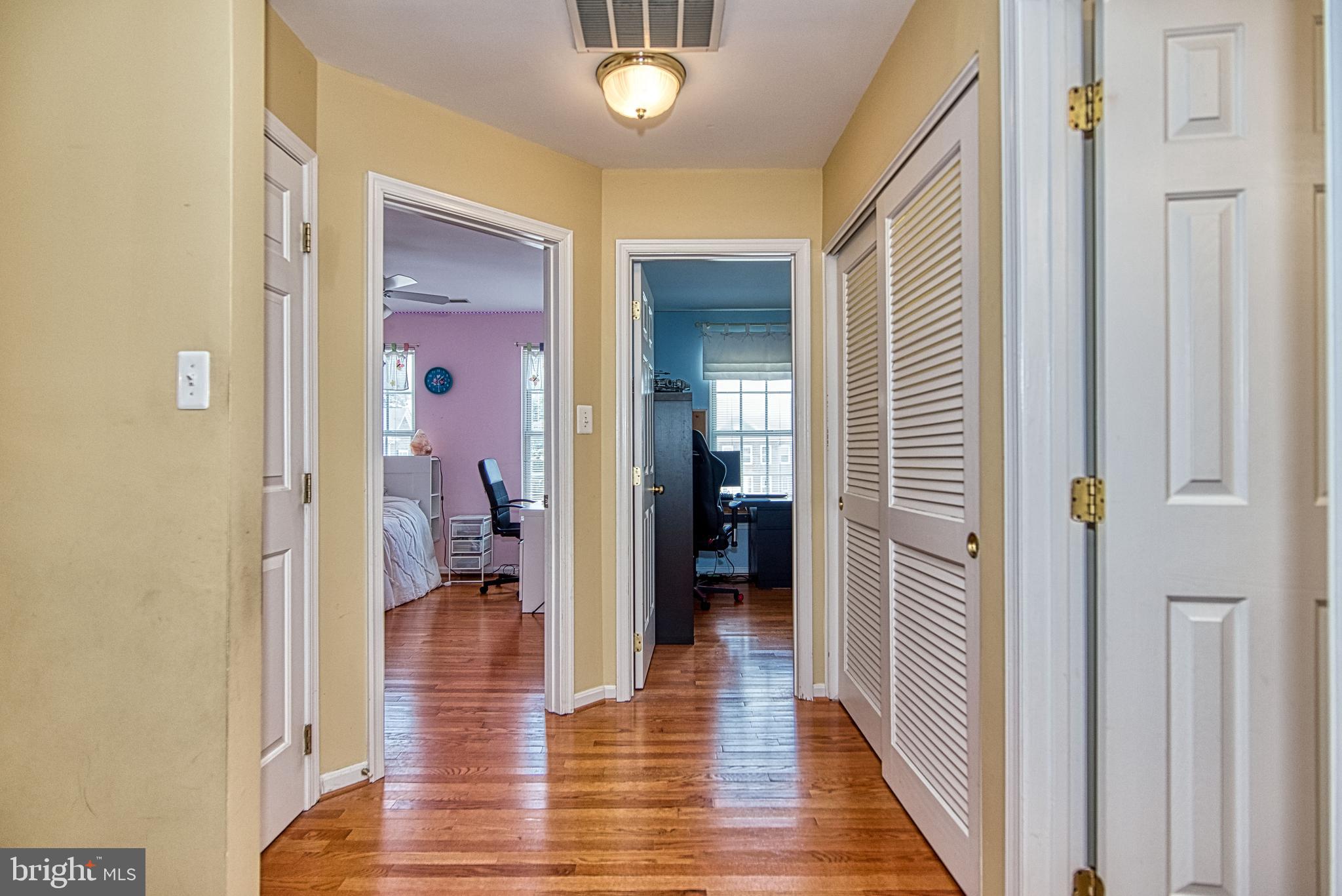 SOUTH RIDING - Residential