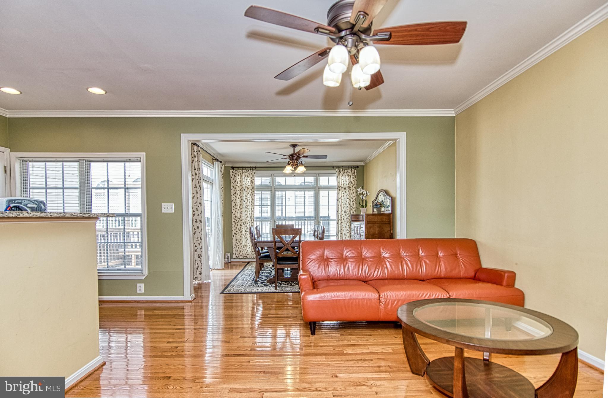 SOUTH RIDING - Residential