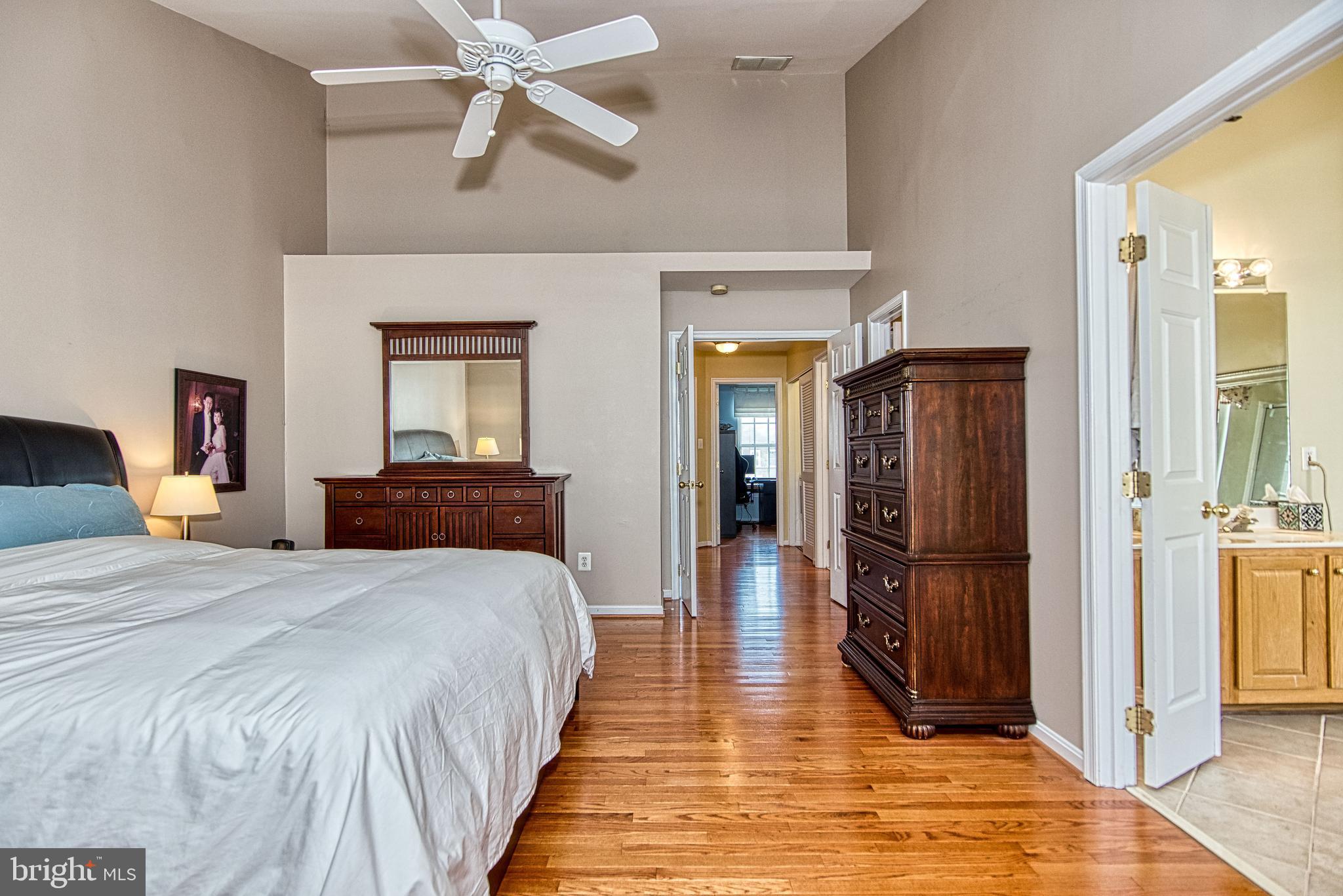 SOUTH RIDING - Residential