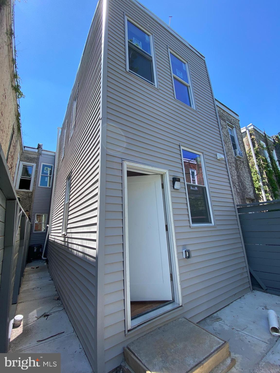 STRAWBERRY MANSION - Residential