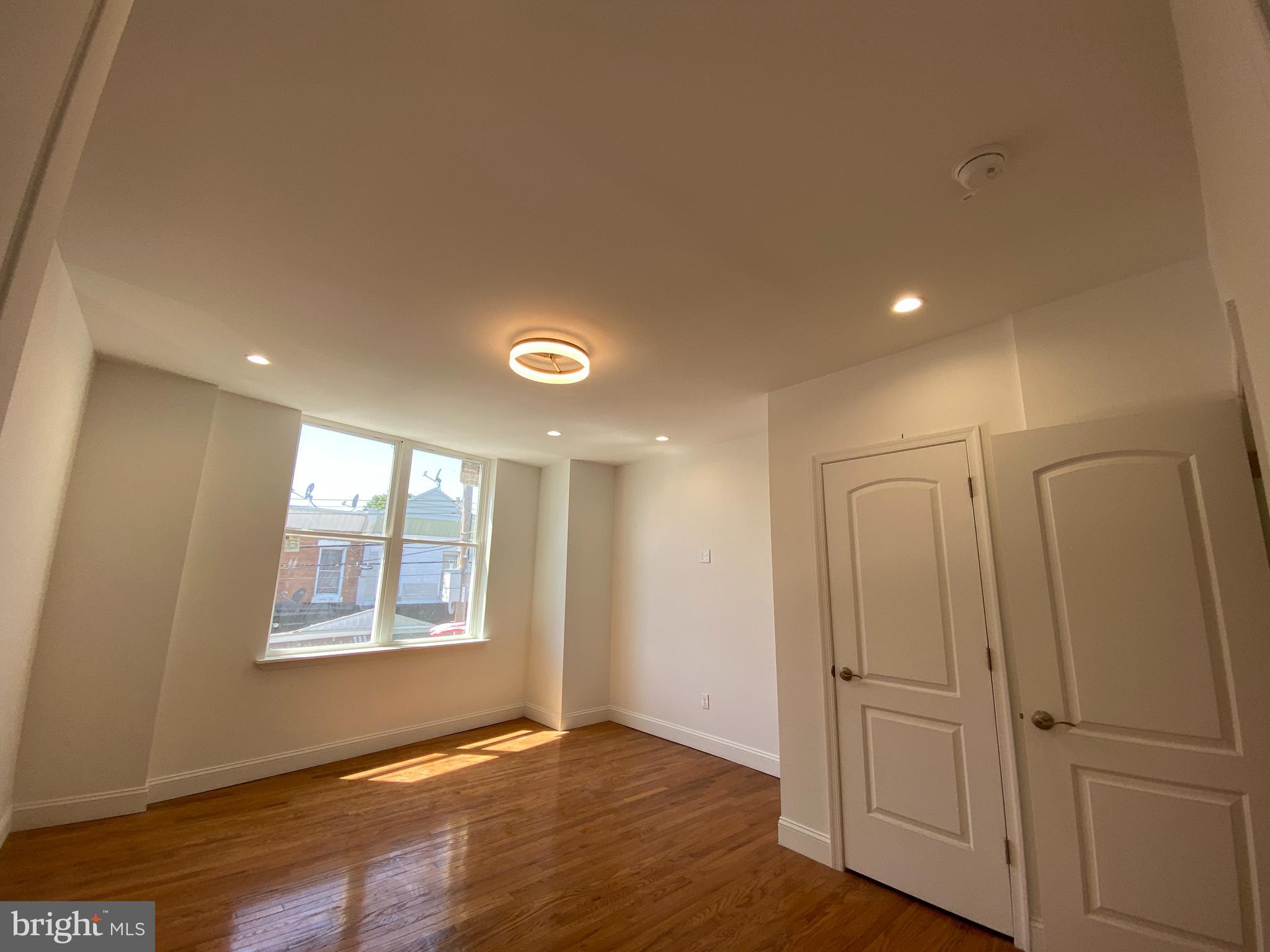 STRAWBERRY MANSION - Residential