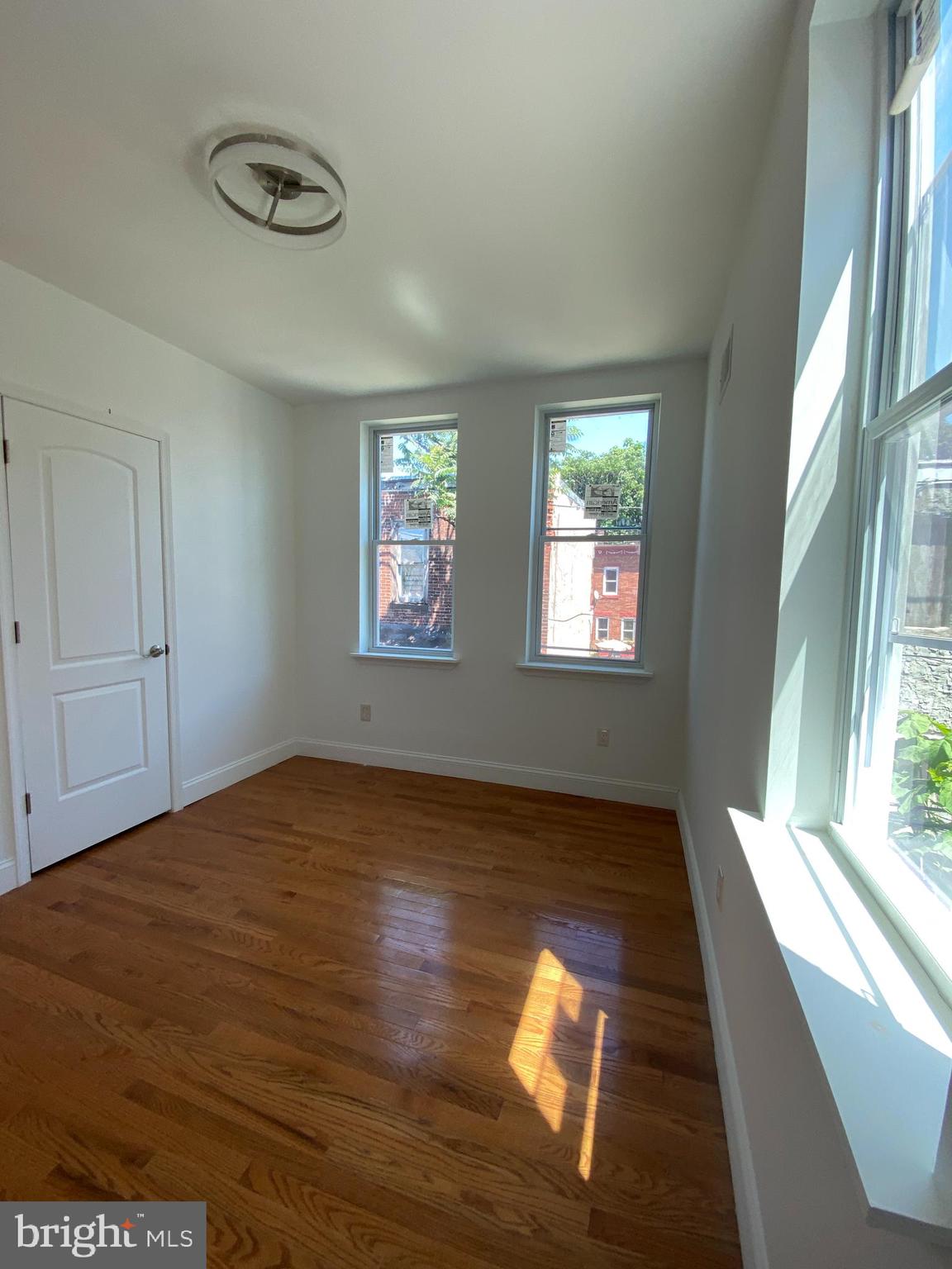 STRAWBERRY MANSION - Residential