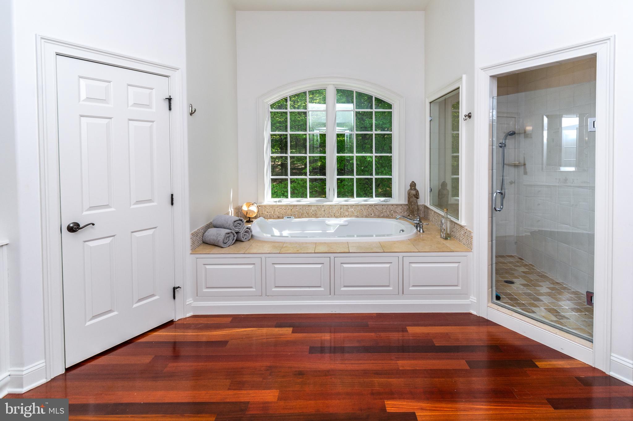 STONE MOUNT @ JERI - Residential