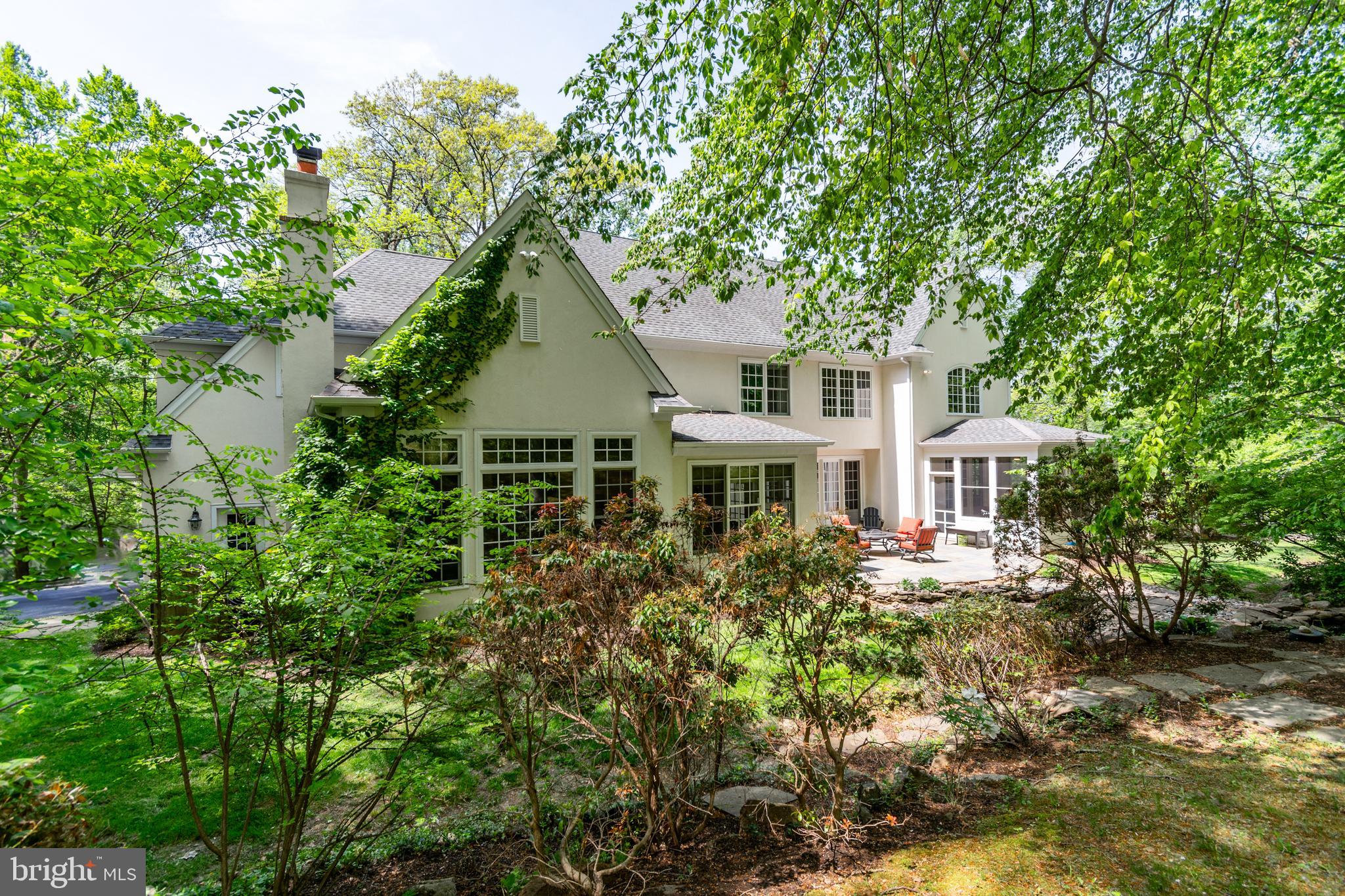 STONE MOUNT @ JERI - Residential