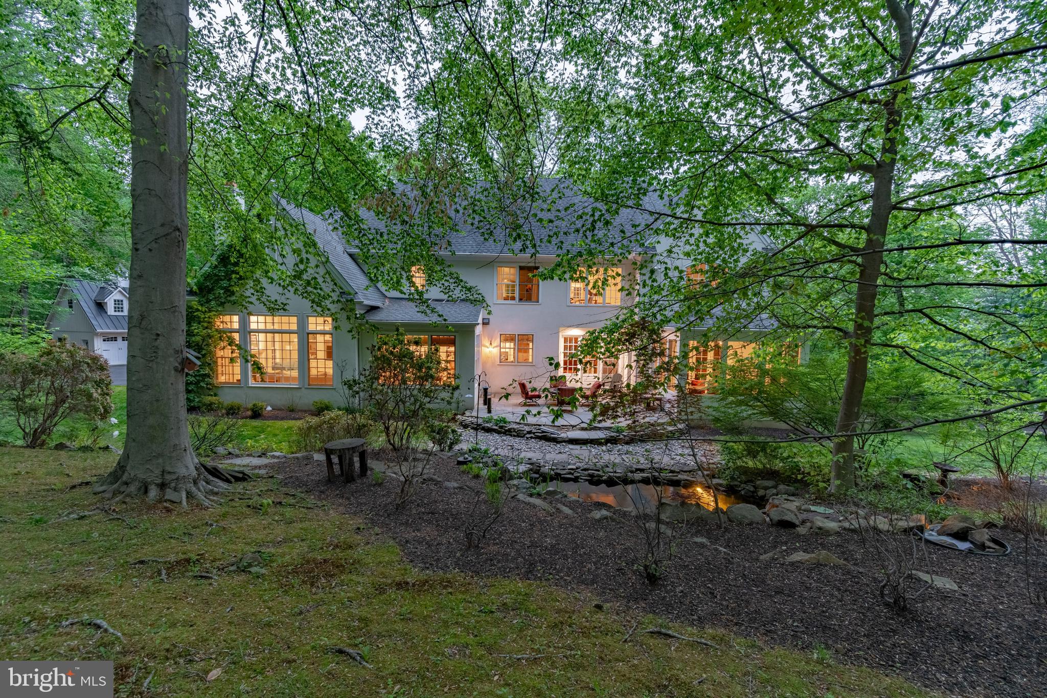 STONE MOUNT @ JERI - Residential