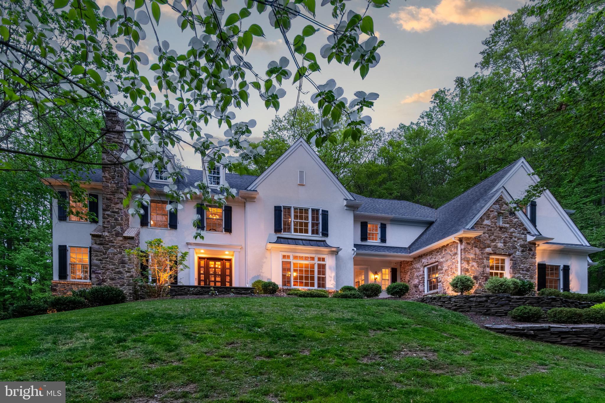 STONE MOUNT @ JERI - Residential