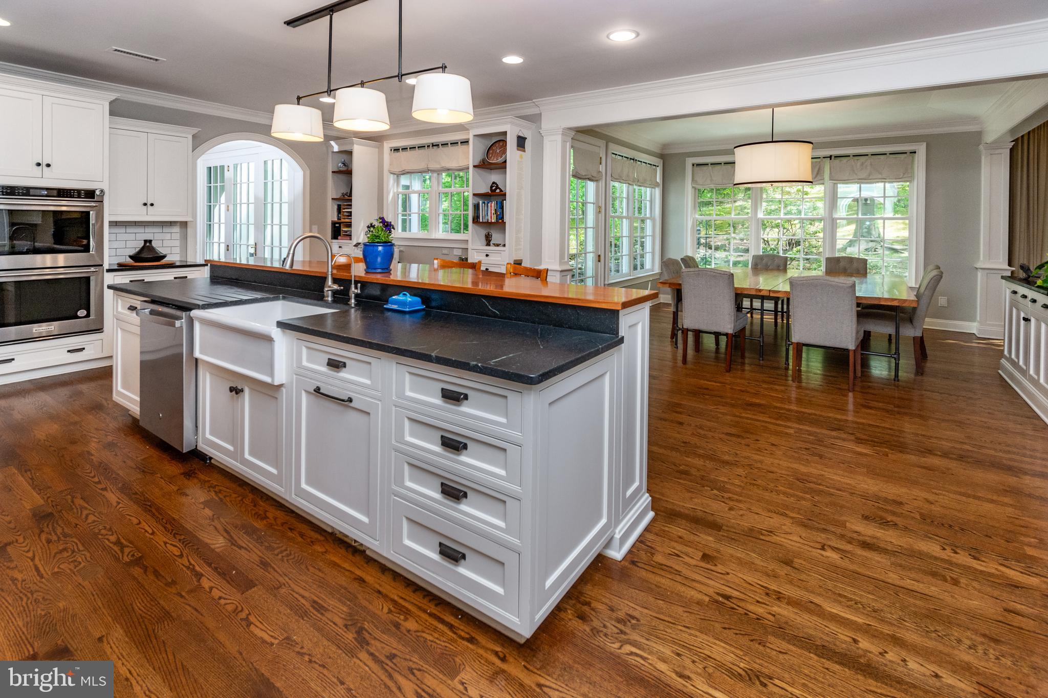 STONE MOUNT @ JERI - Residential