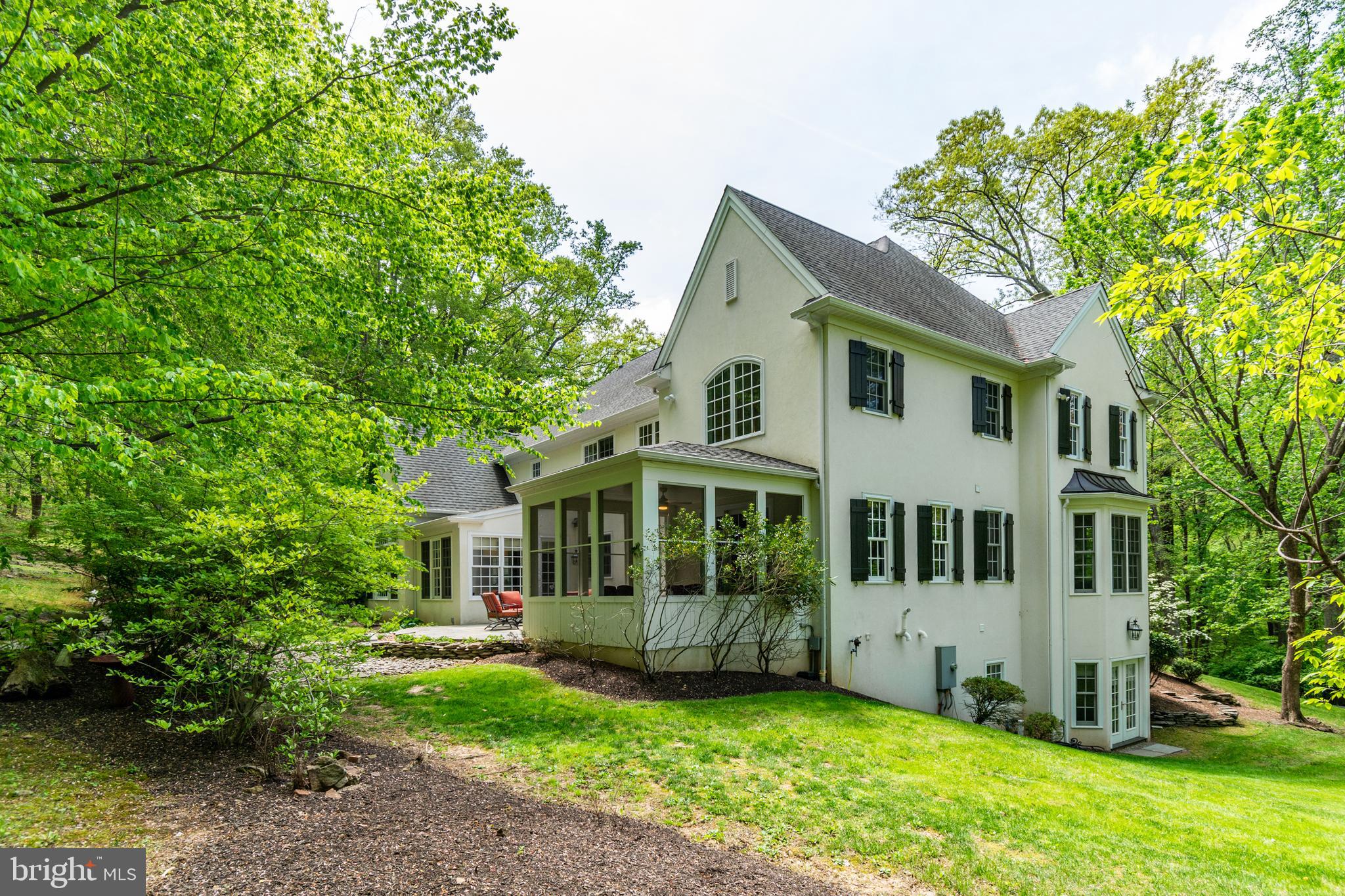 STONE MOUNT @ JERI - Residential