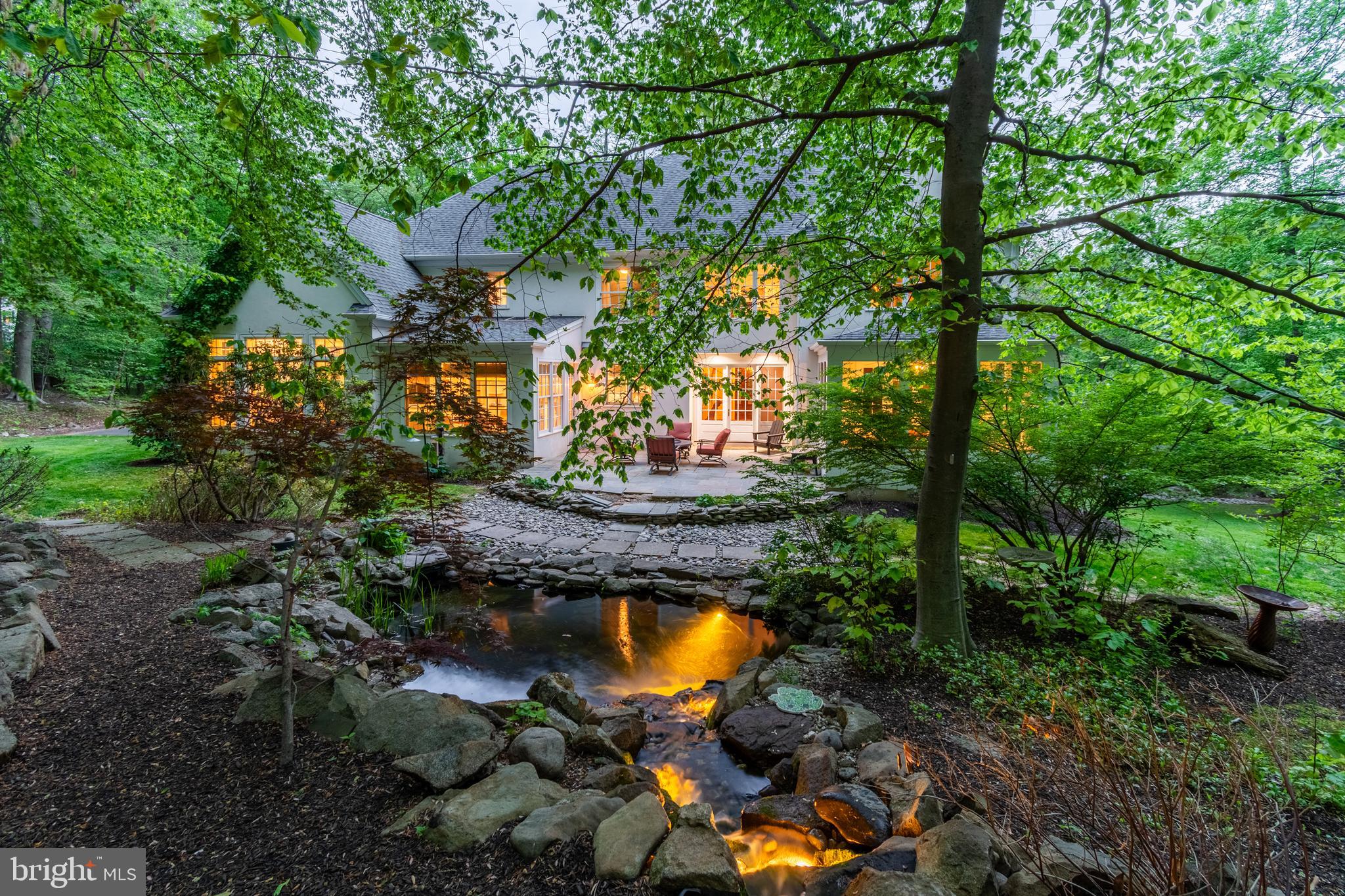 STONE MOUNT @ JERI - Residential