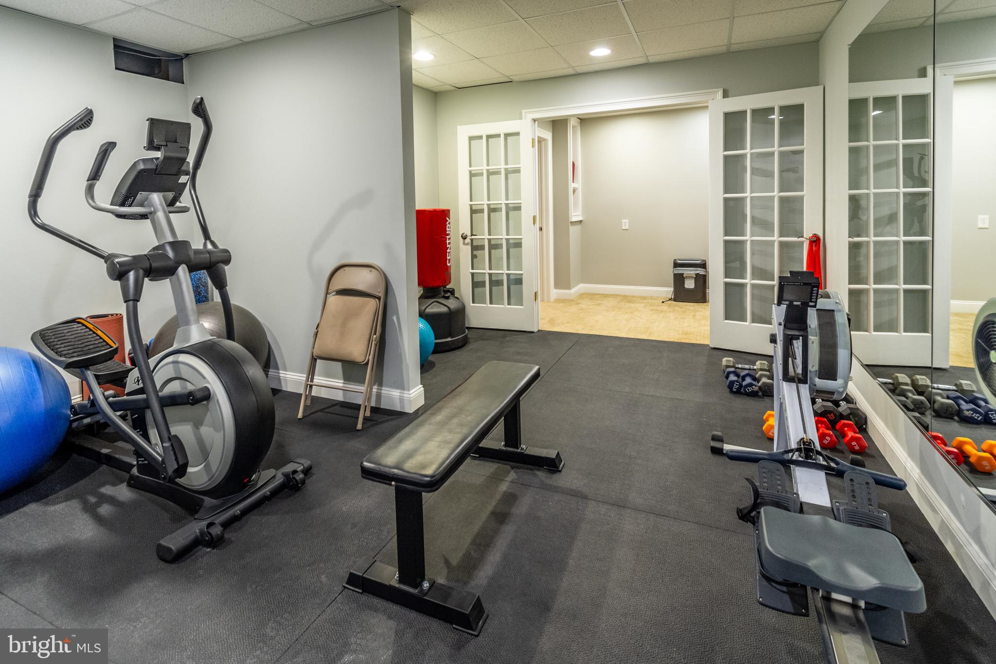 STONE MOUNT @ JERI - Residential