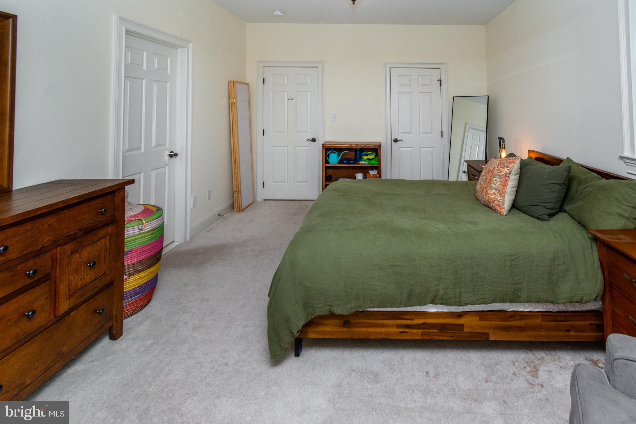 STONE MOUNT @ JERI - Residential