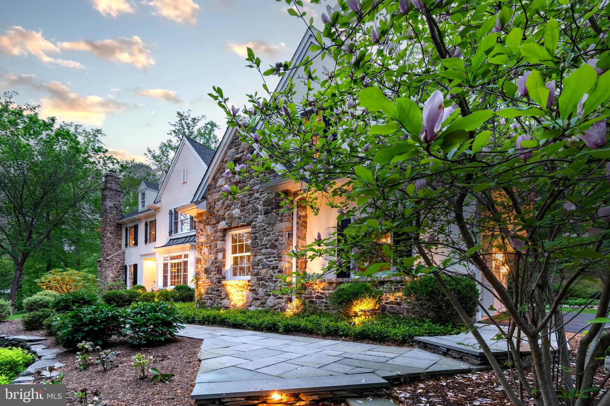 STONE MOUNT @ JERI - Residential