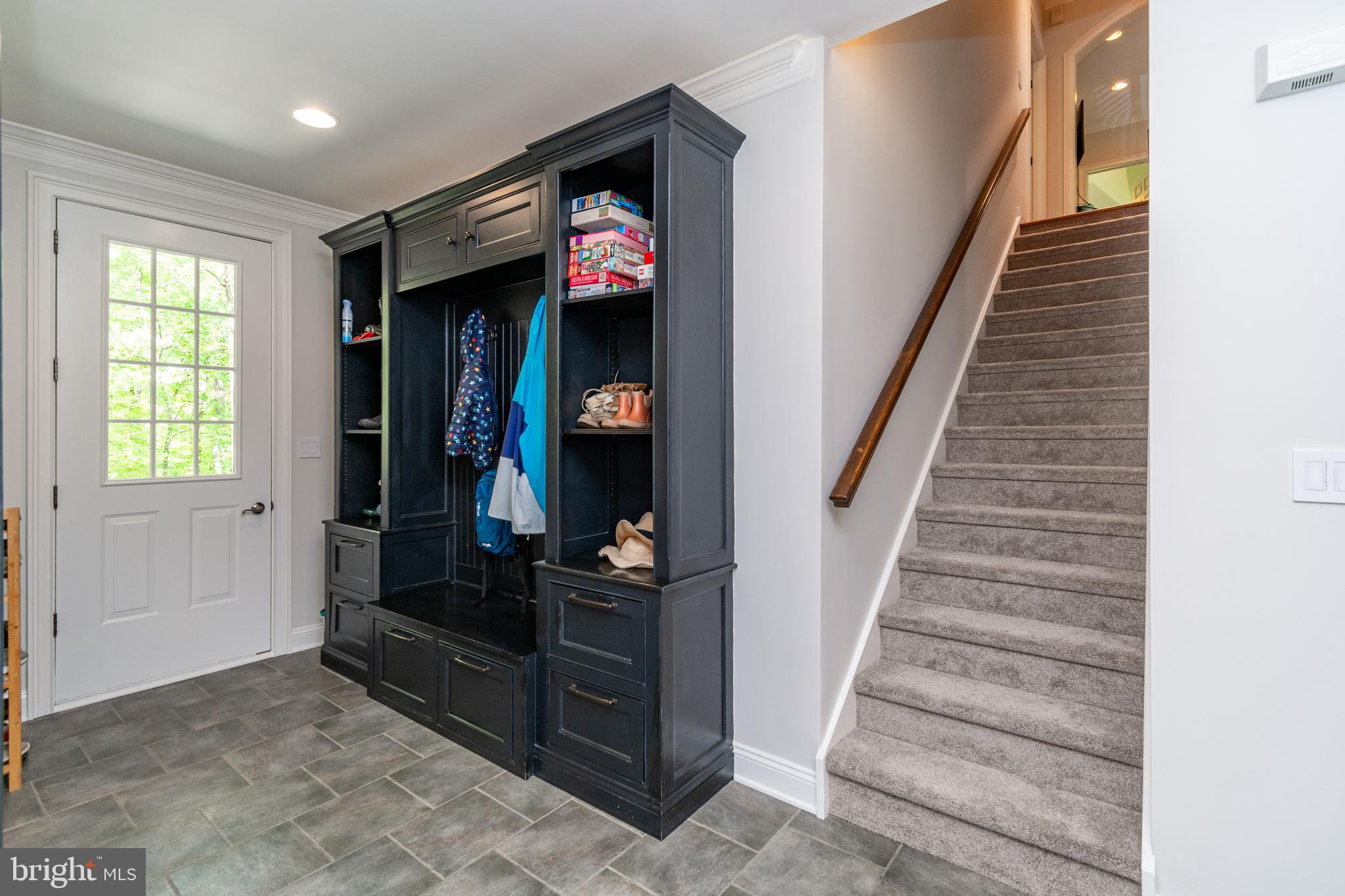 STONE MOUNT @ JERI - Residential