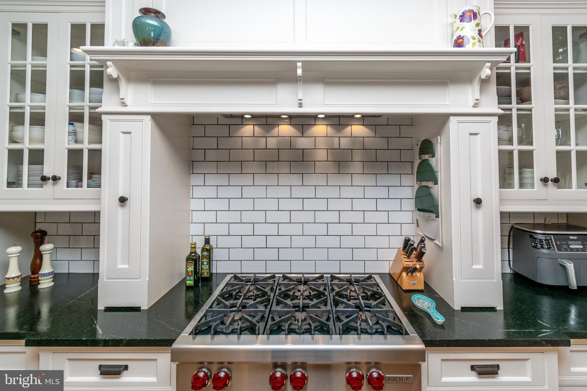 STONE MOUNT @ JERI - Residential