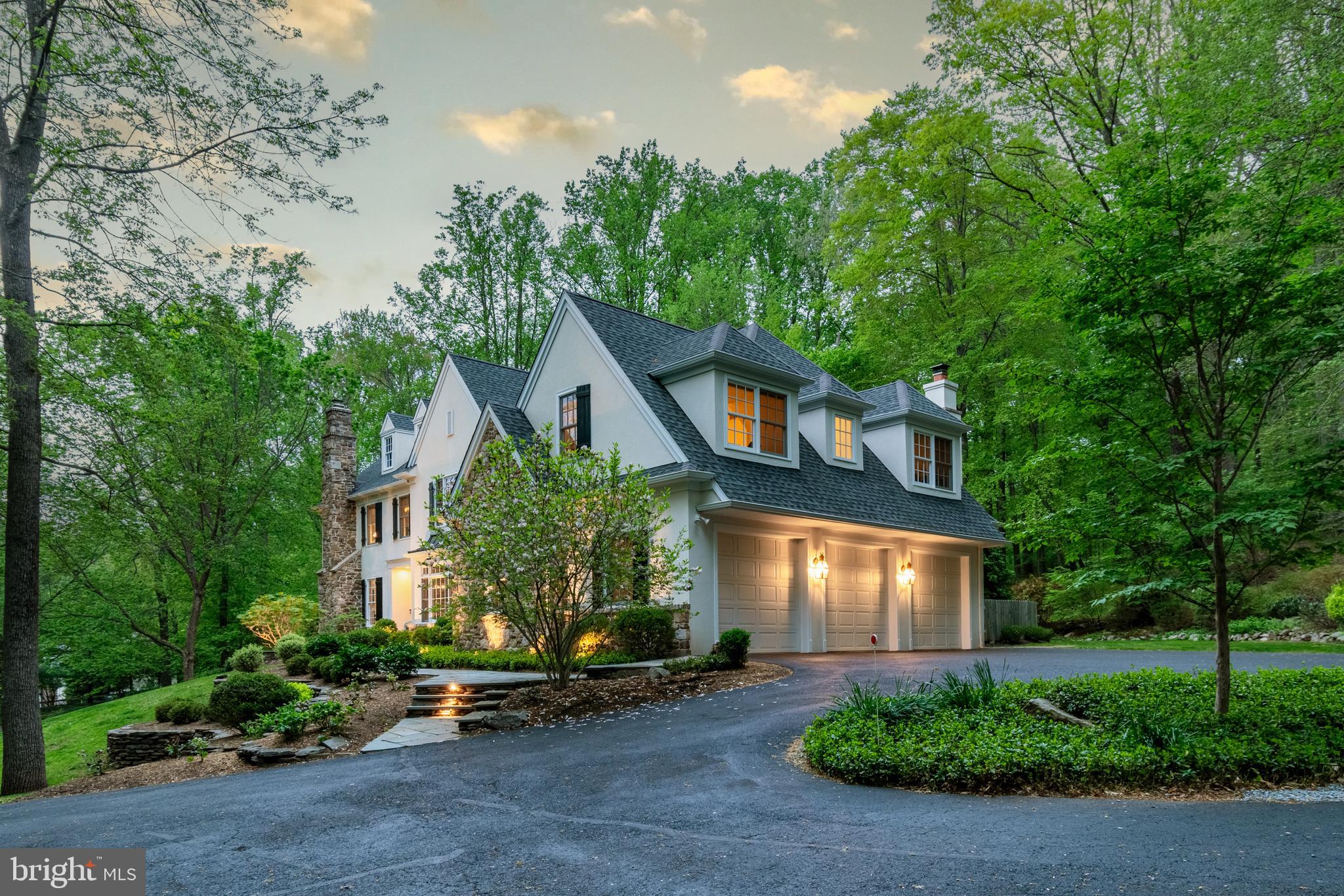 STONE MOUNT @ JERI - Residential