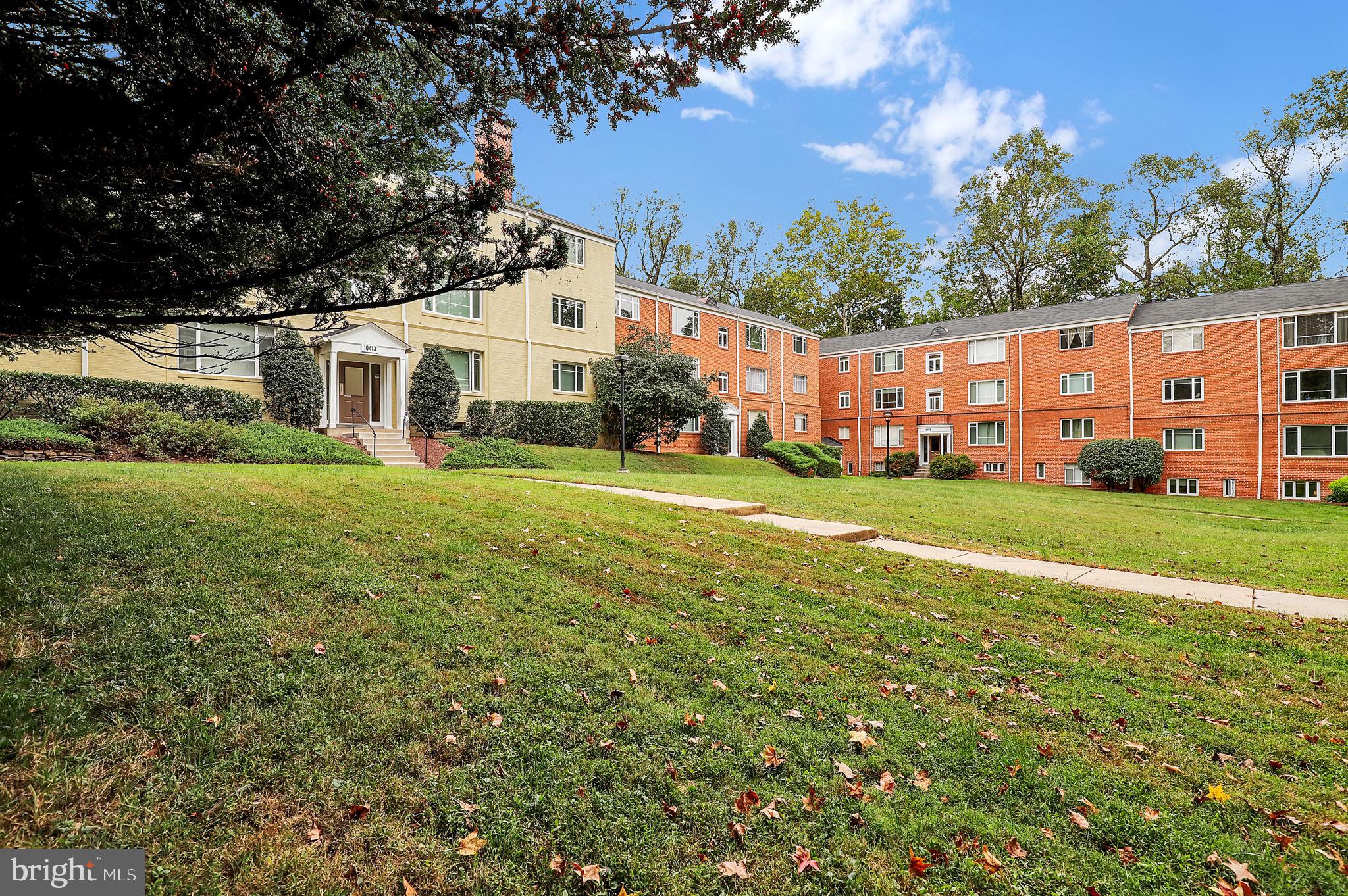 PARKSIDE CONDOMINIUMS - Residential