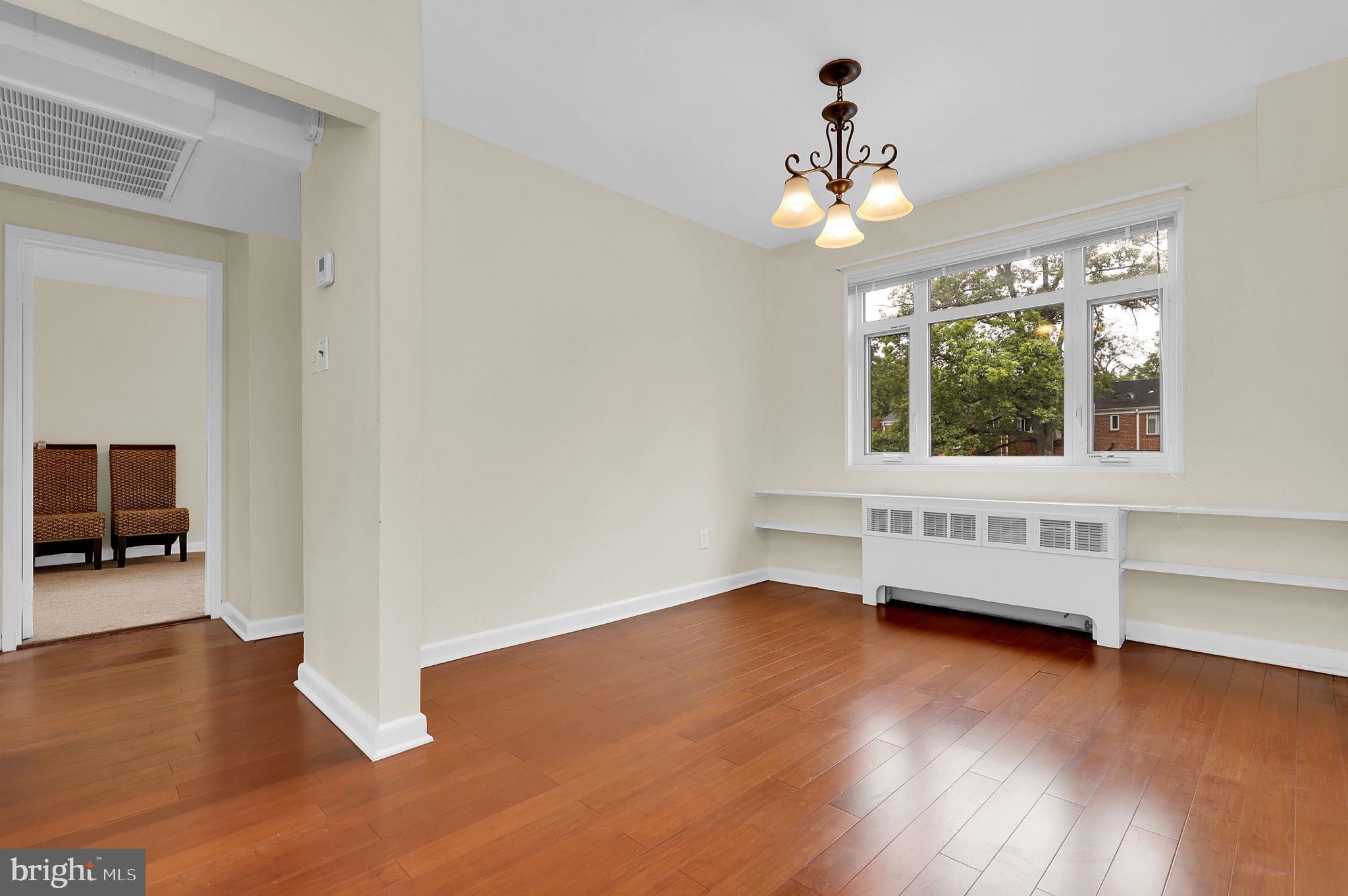 10411 MONTROSE AVENUE 301