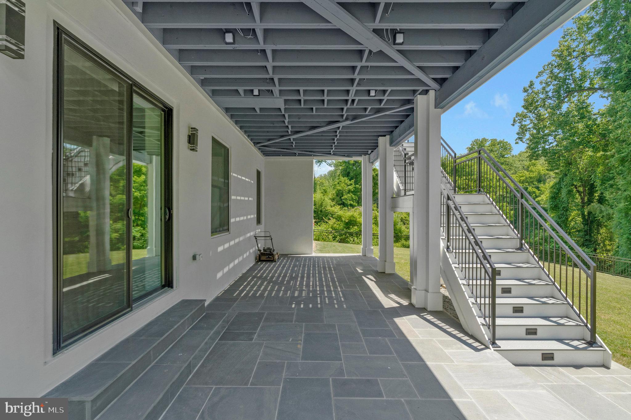 SALONA VILLAGE - Residential