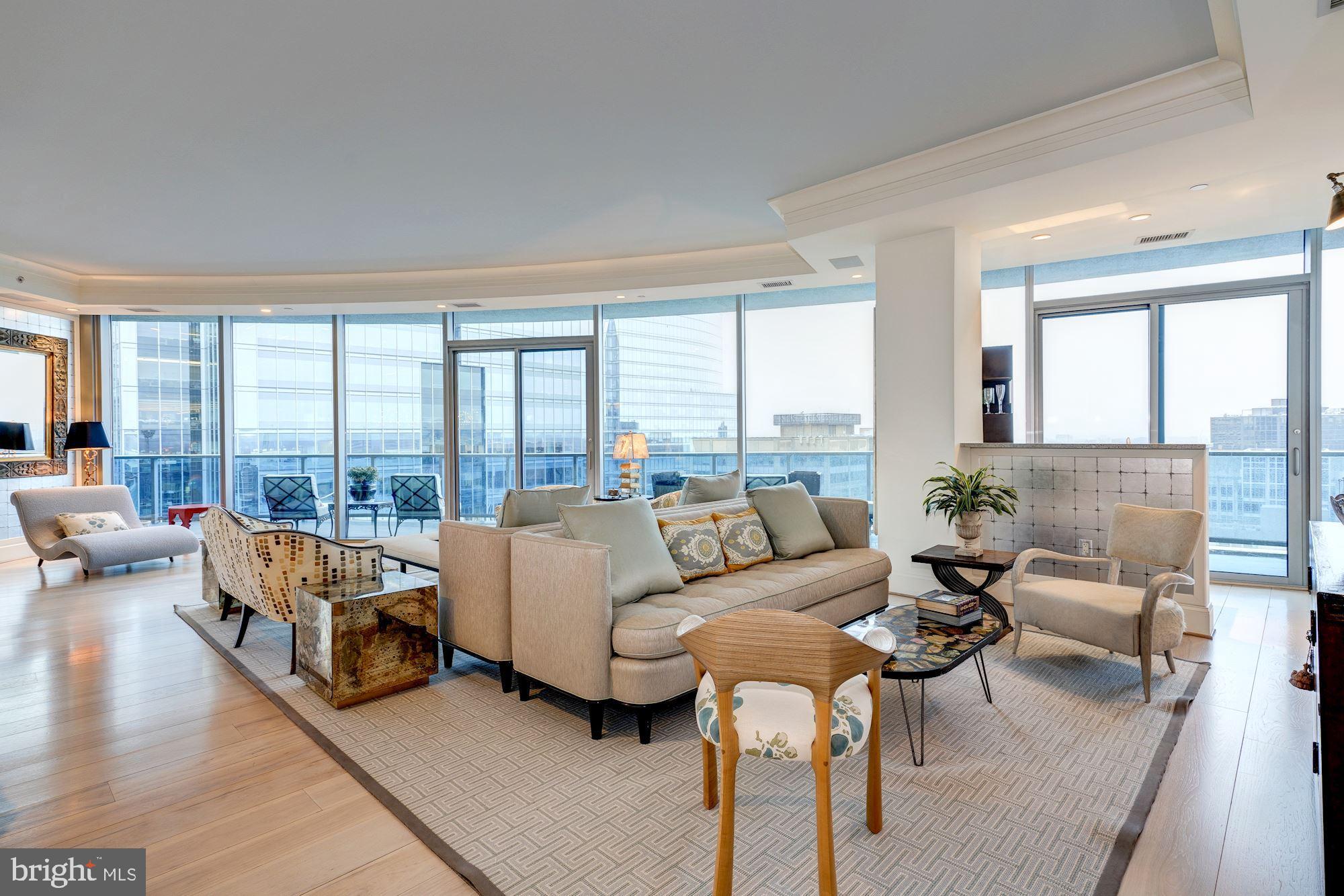 TURNBERRY TOWER - Residential