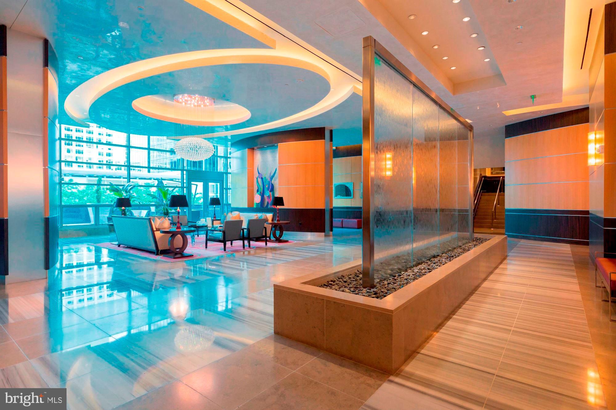 TURNBERRY TOWER - Residential