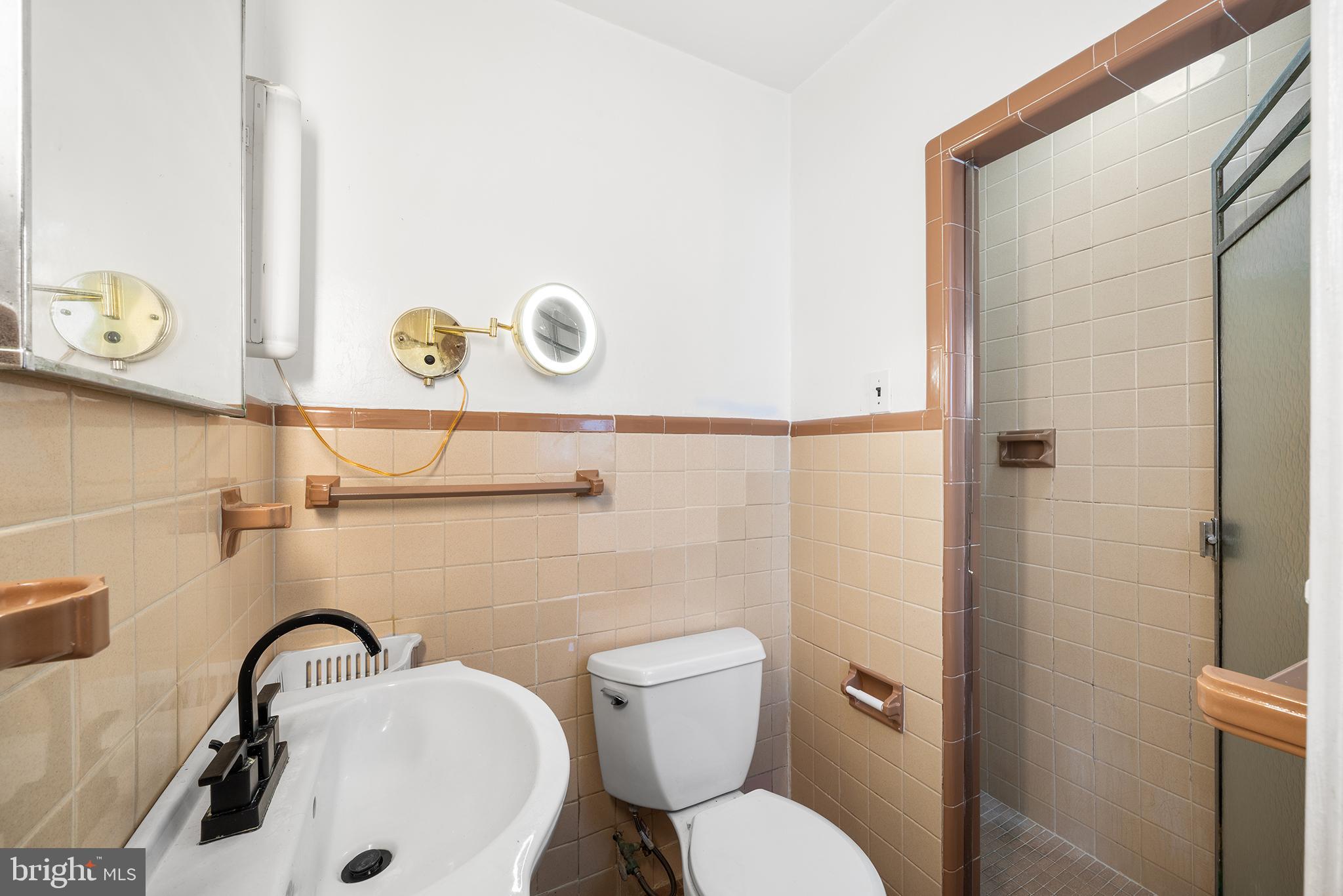 ELKINS PARK - Residential Lease