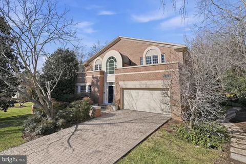 10033 Chartwell Manor Ct, Potomac, MD MLS: MDMC2214792