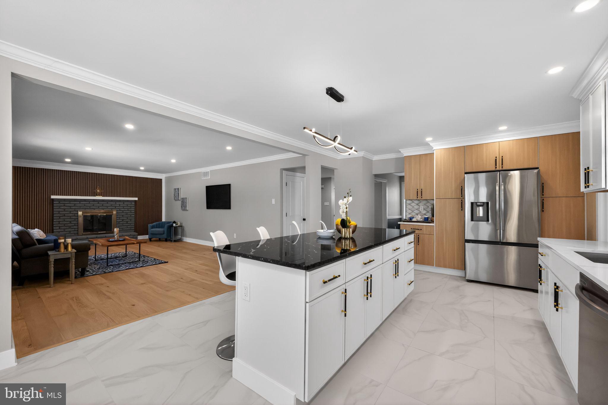 1225 CARDINAL LAKE DRIVE