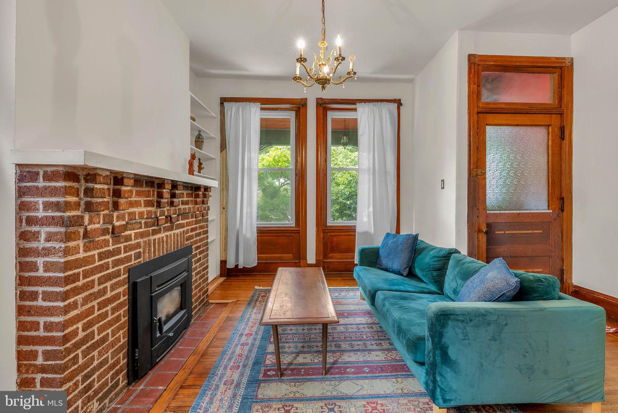 923 S SAINT BERNARD STREET