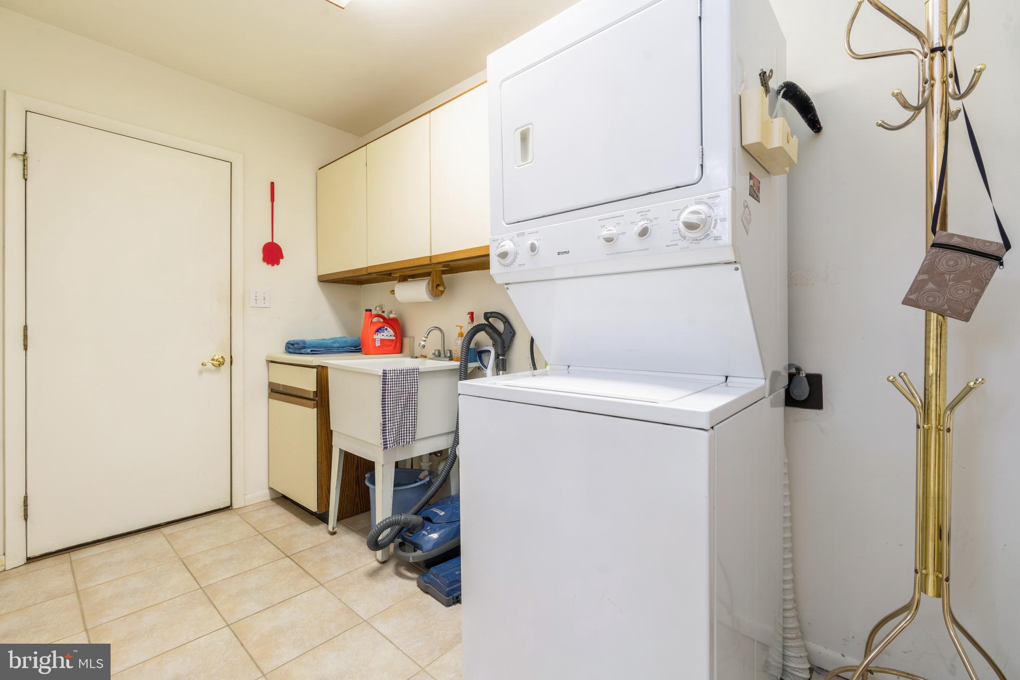 LONG BRANCH ACRE - Residential