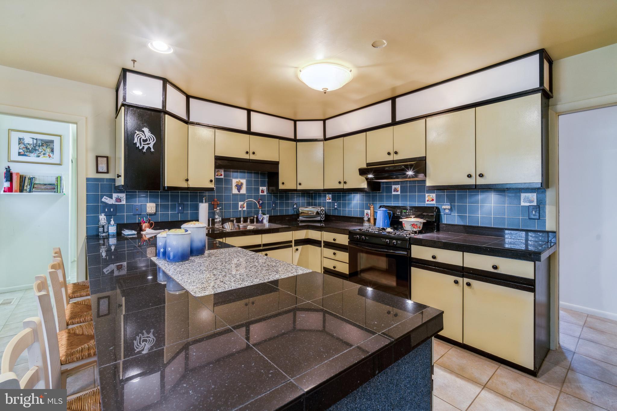 LONG BRANCH ACRE - Residential