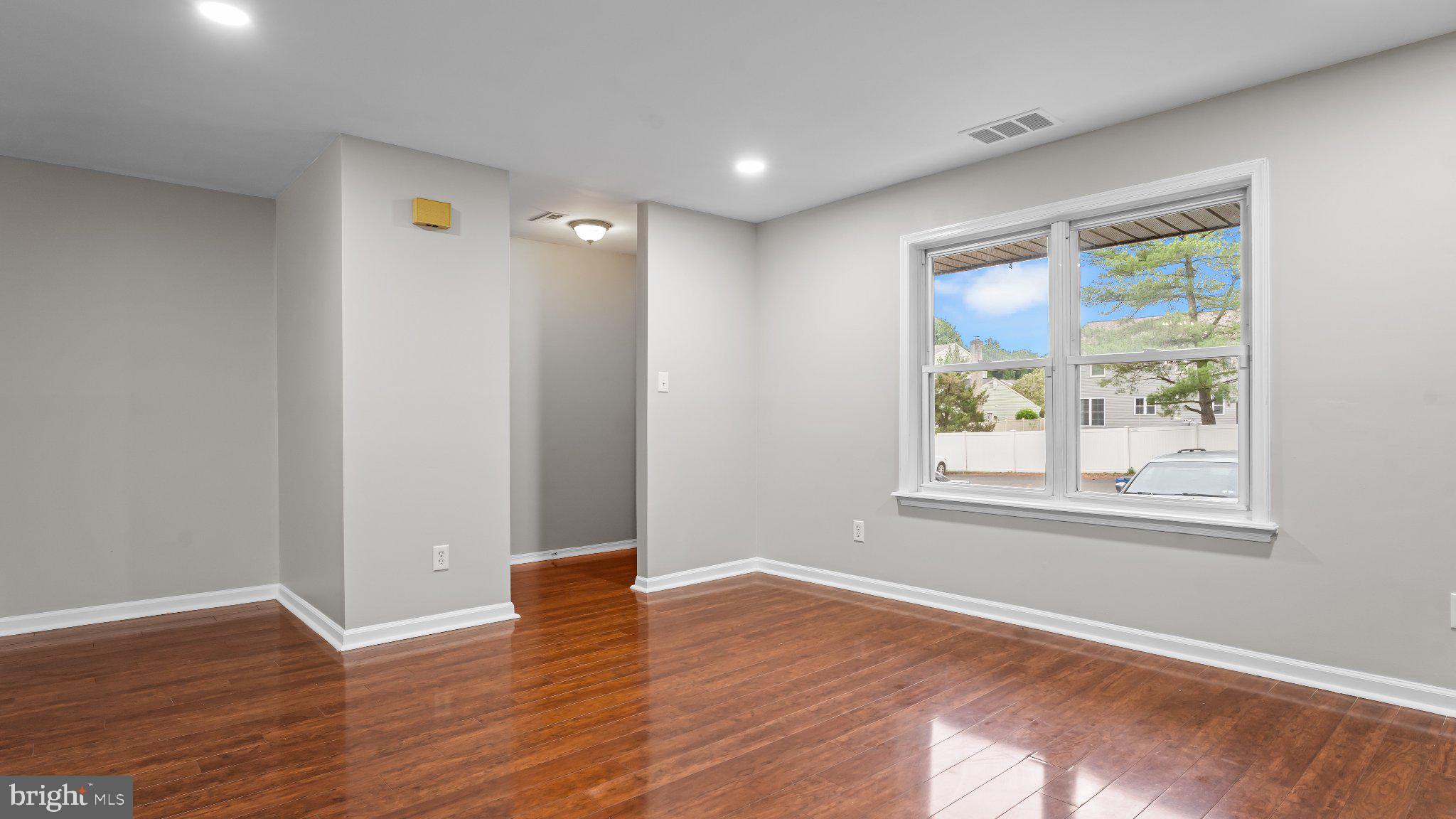 5431 YARMOUTH ROAD
