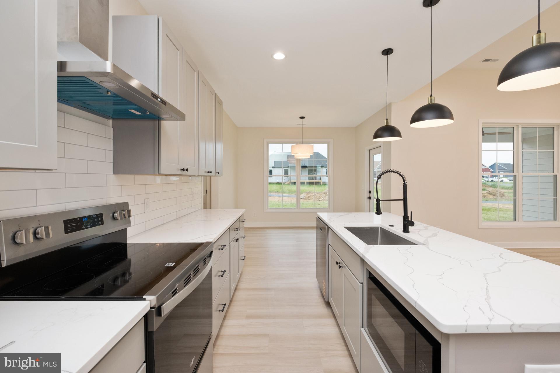 THE PONDS - Residential