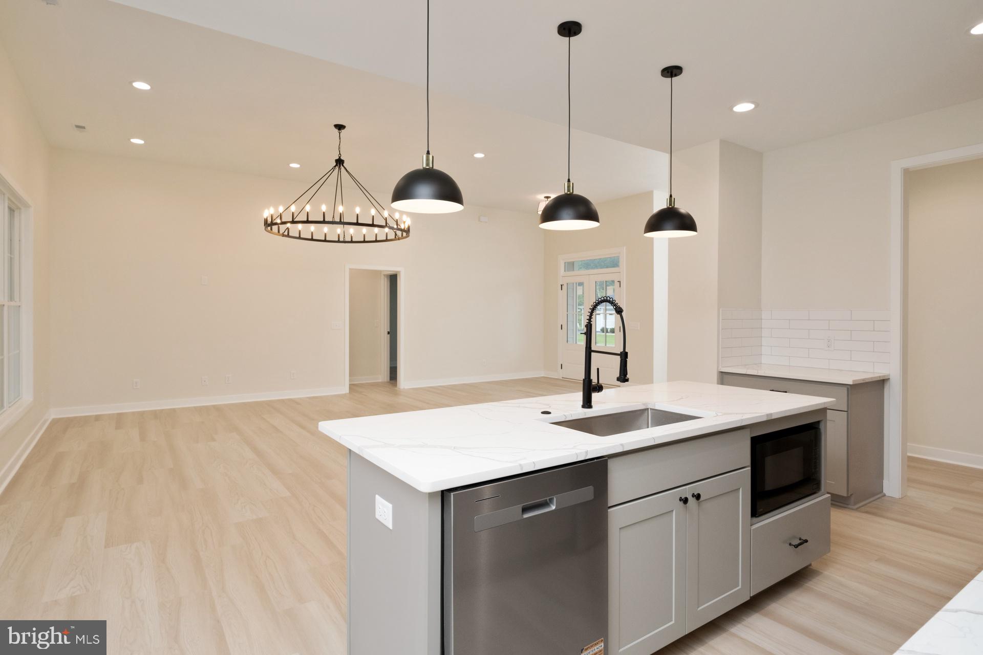 THE PONDS - Residential