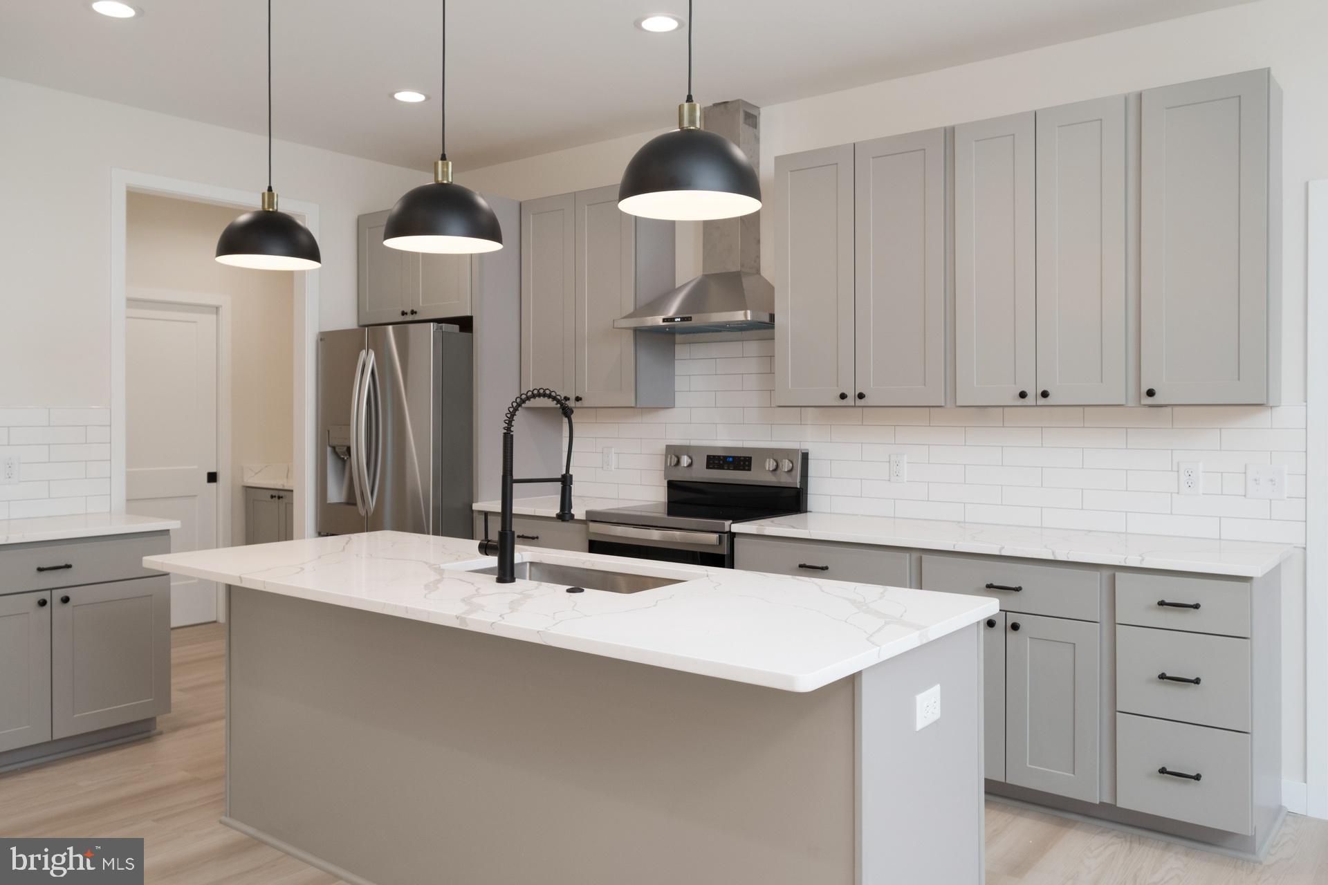 THE PONDS - Residential