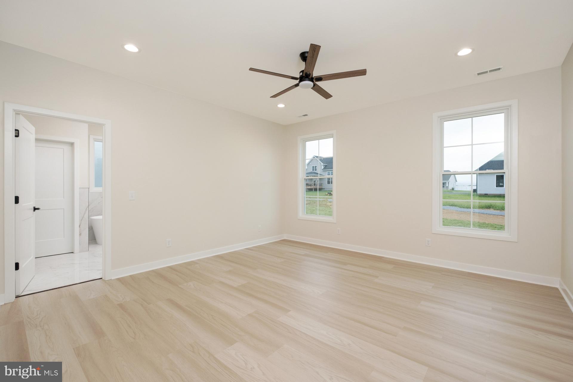 THE PONDS - Residential