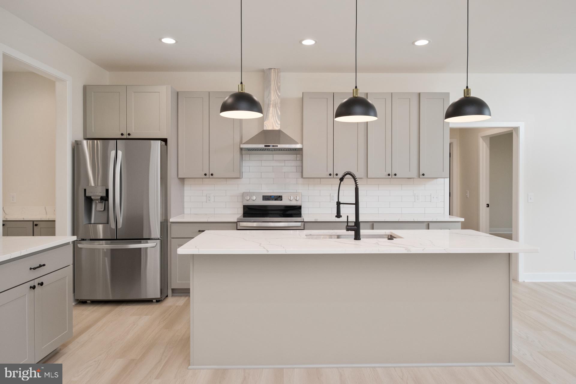 THE PONDS - Residential