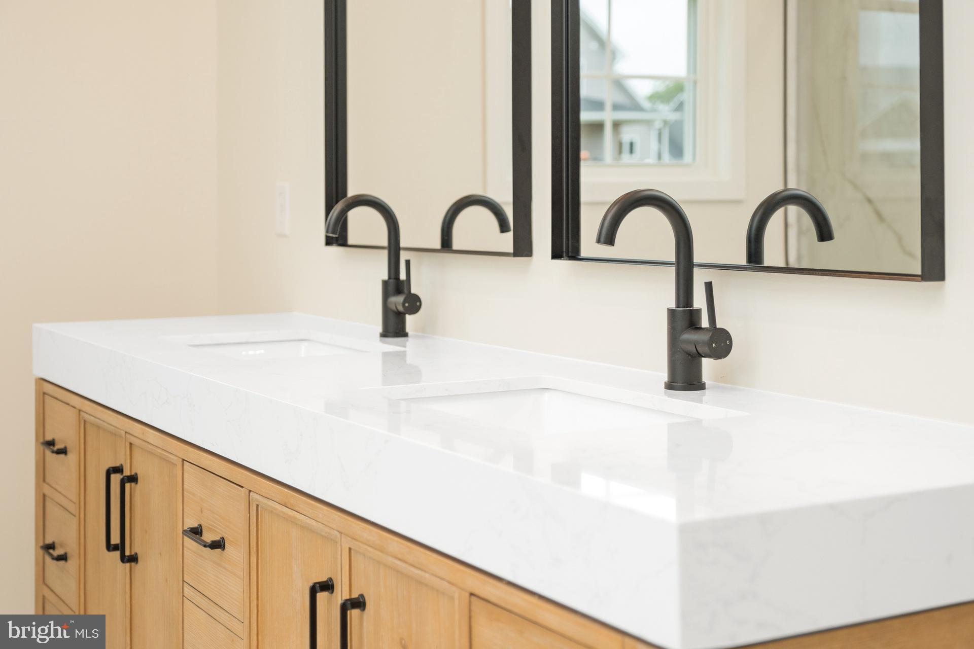 THE PONDS - Residential