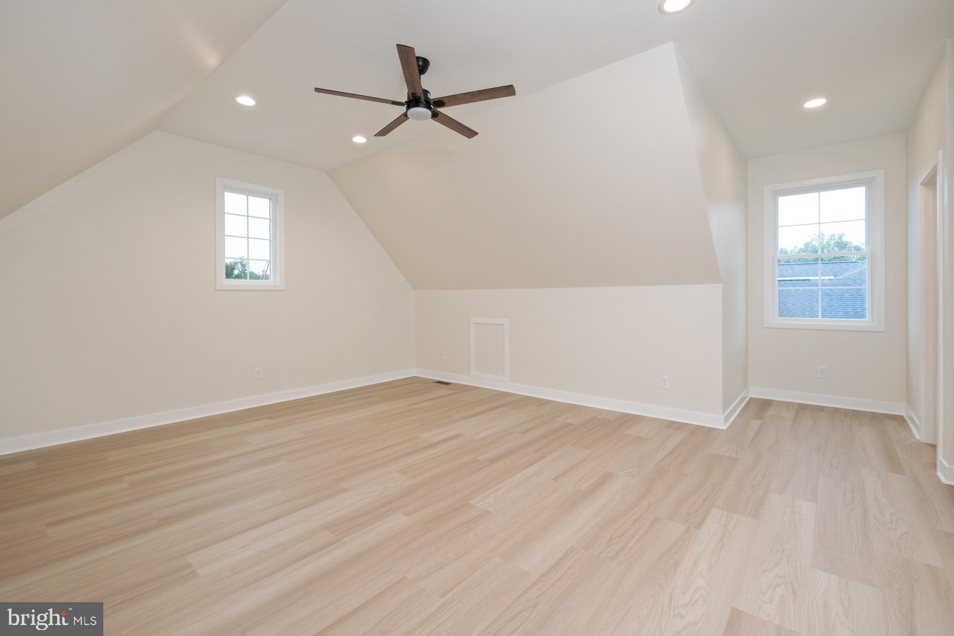 THE PONDS - Residential