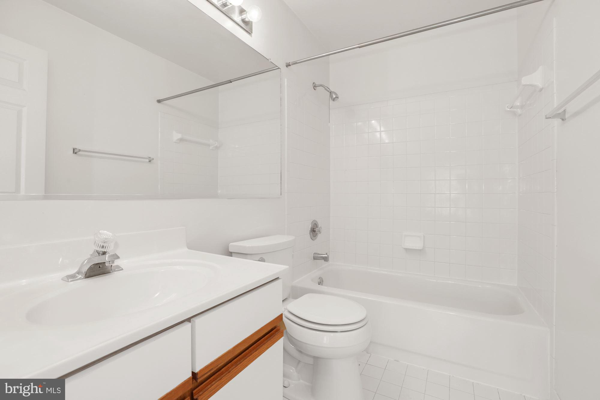 THE HILLS - Residential