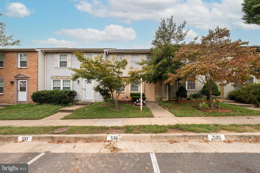 Photo of 6320 Lightburn Court, CENTREVILLE, VA 20120 (MLS # VAFX2268008)