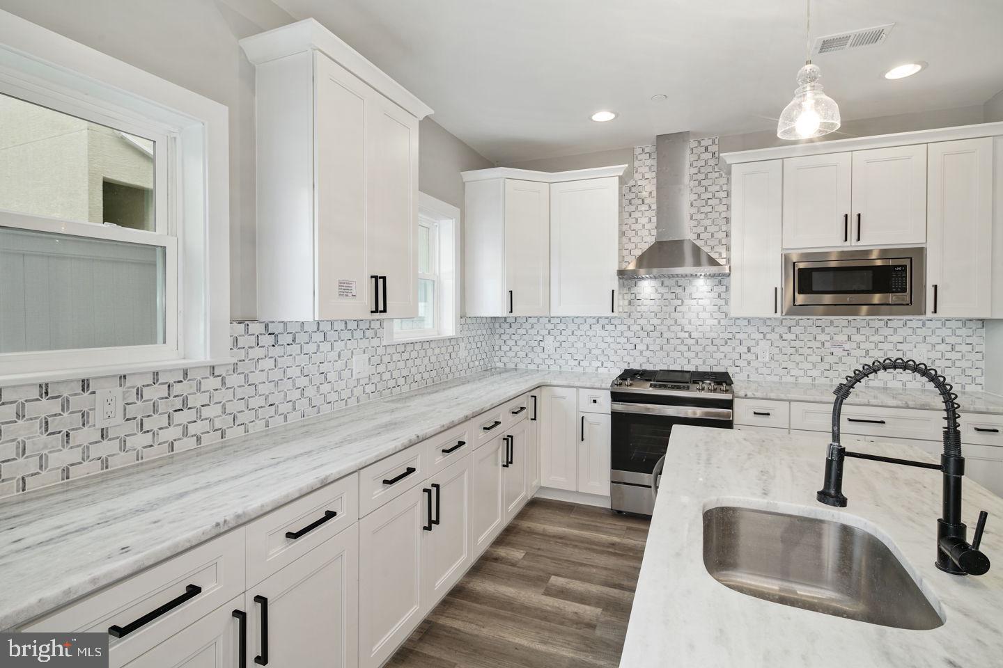 FRANCISVILLE - Residential