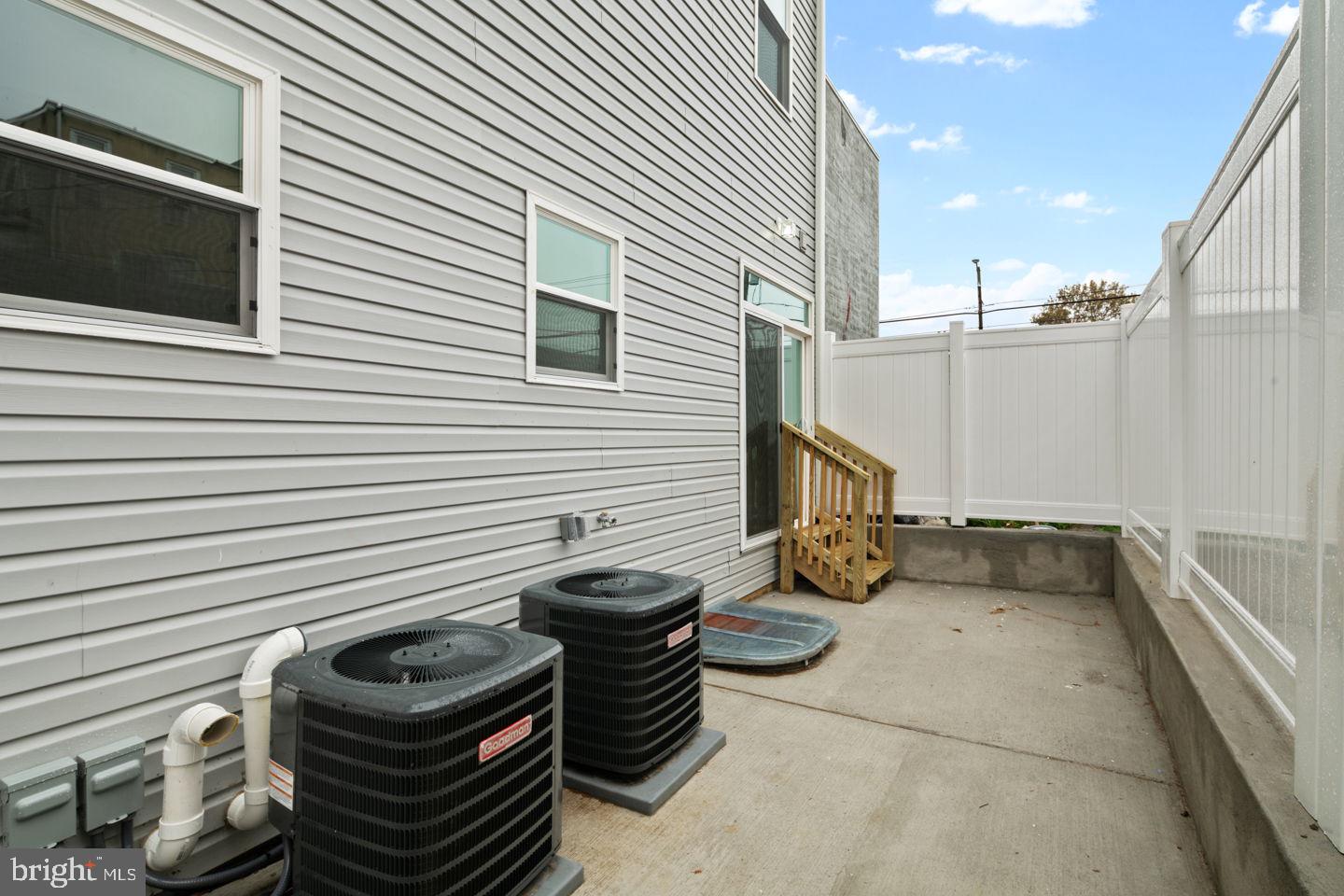 FRANCISVILLE - Residential