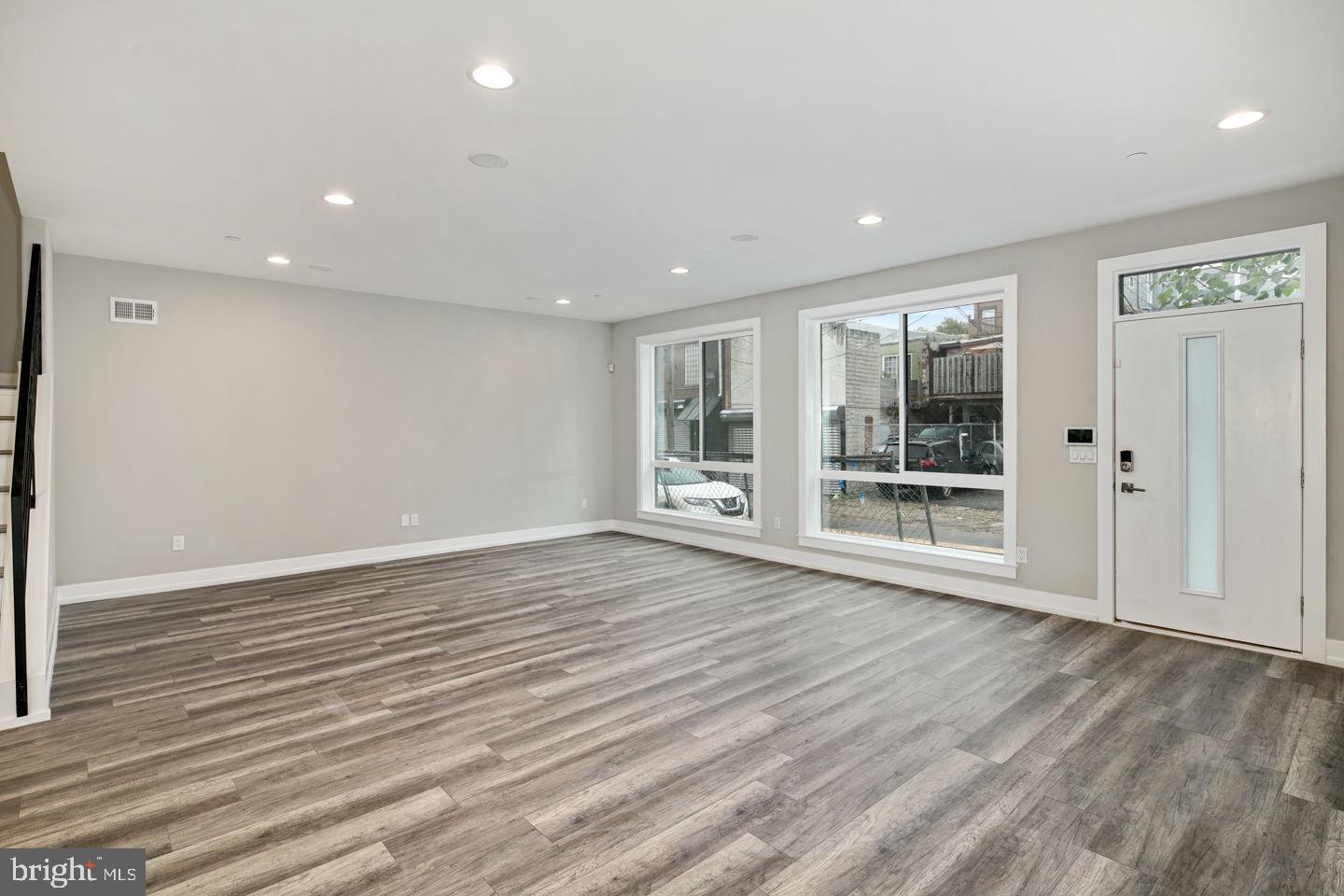 FRANCISVILLE - Residential