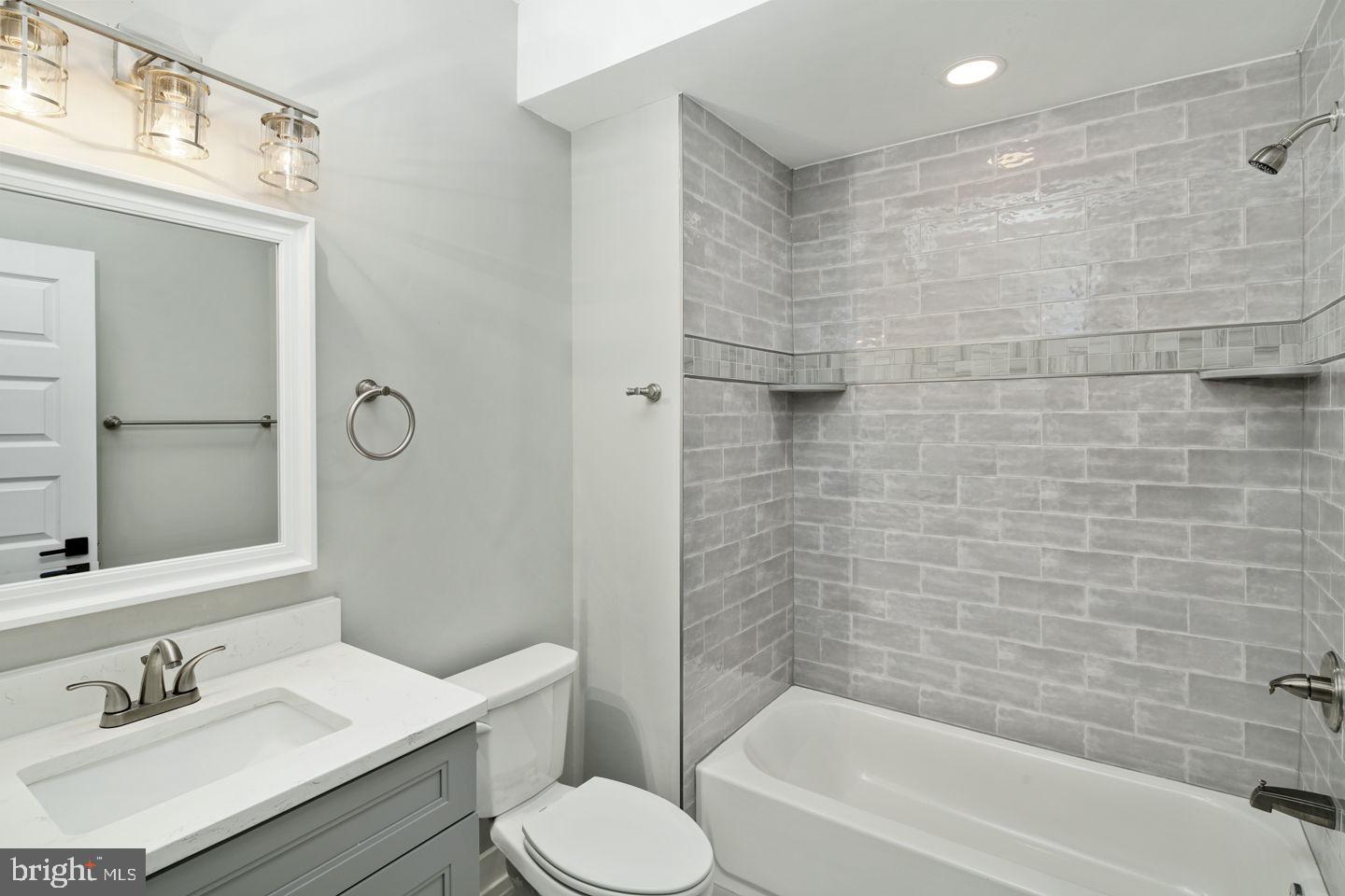 FRANCISVILLE - Residential