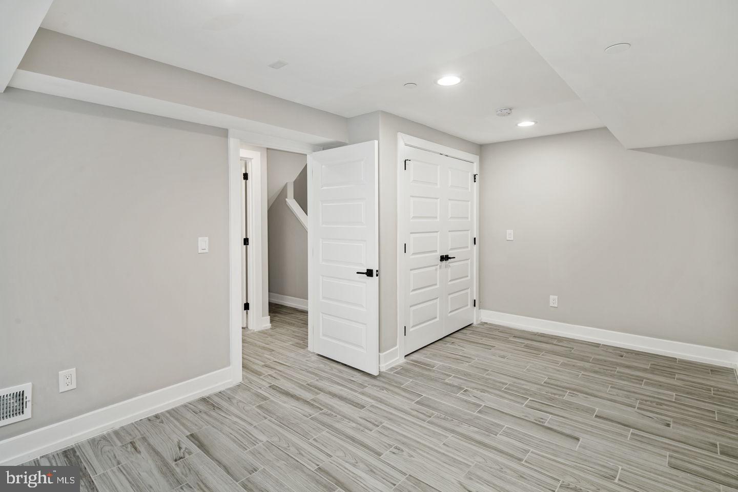 FRANCISVILLE - Residential