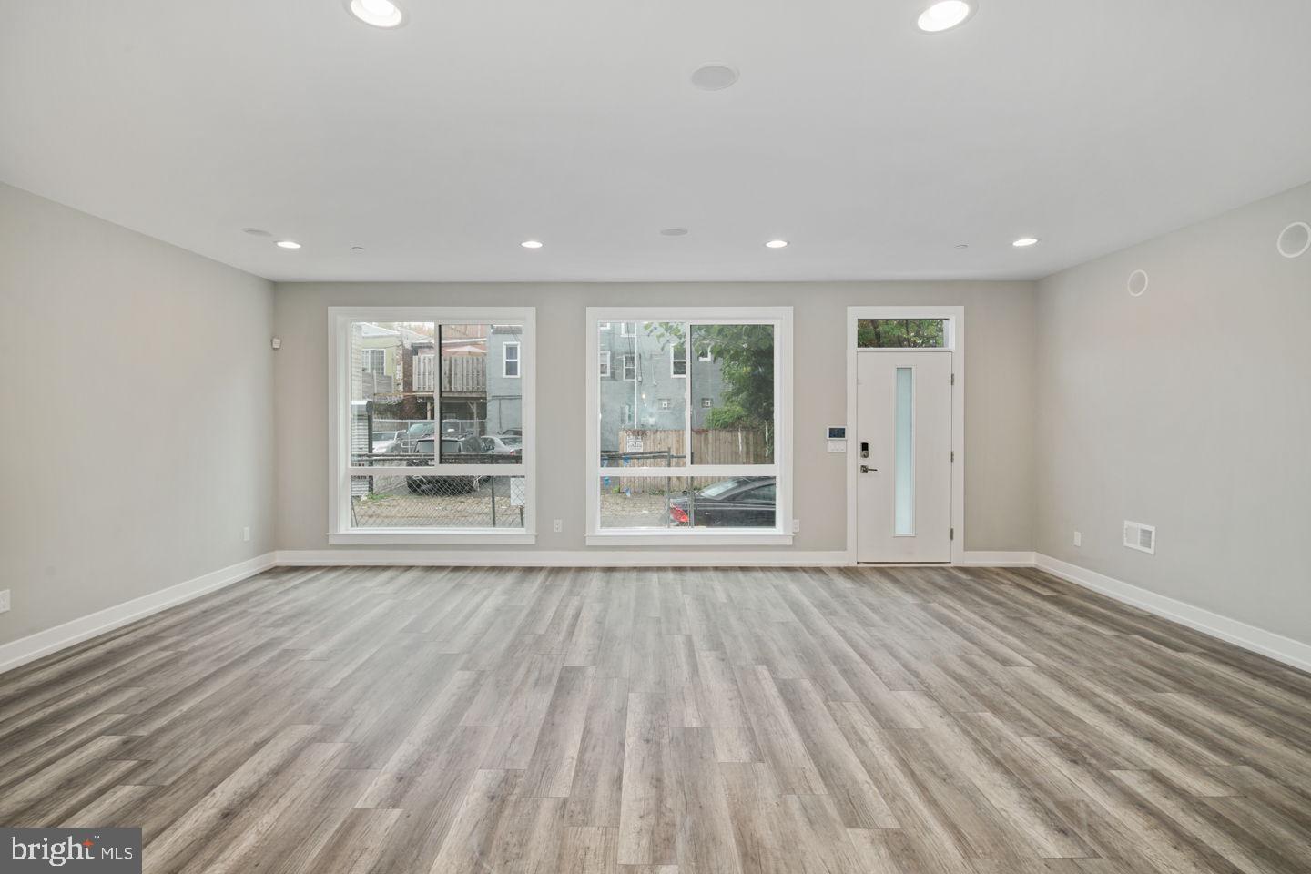 FRANCISVILLE - Residential