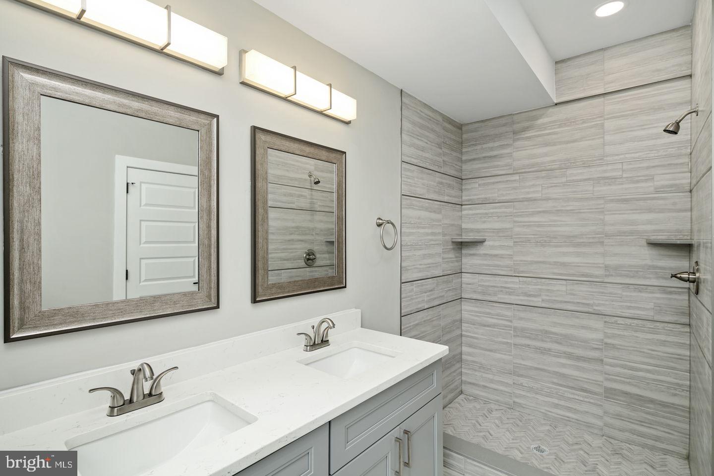 FRANCISVILLE - Residential