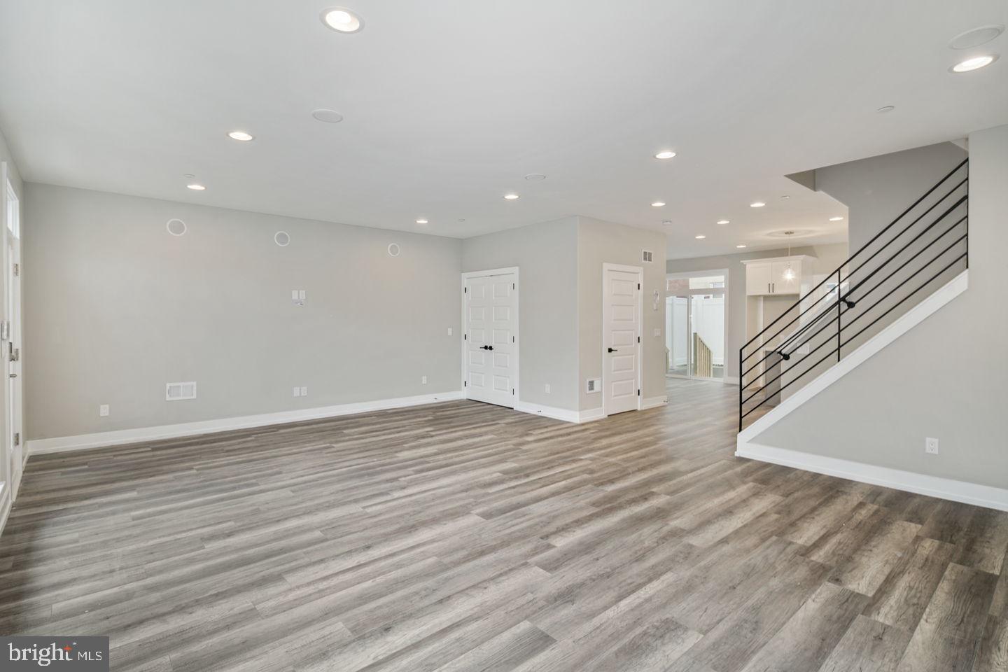 FRANCISVILLE - Residential