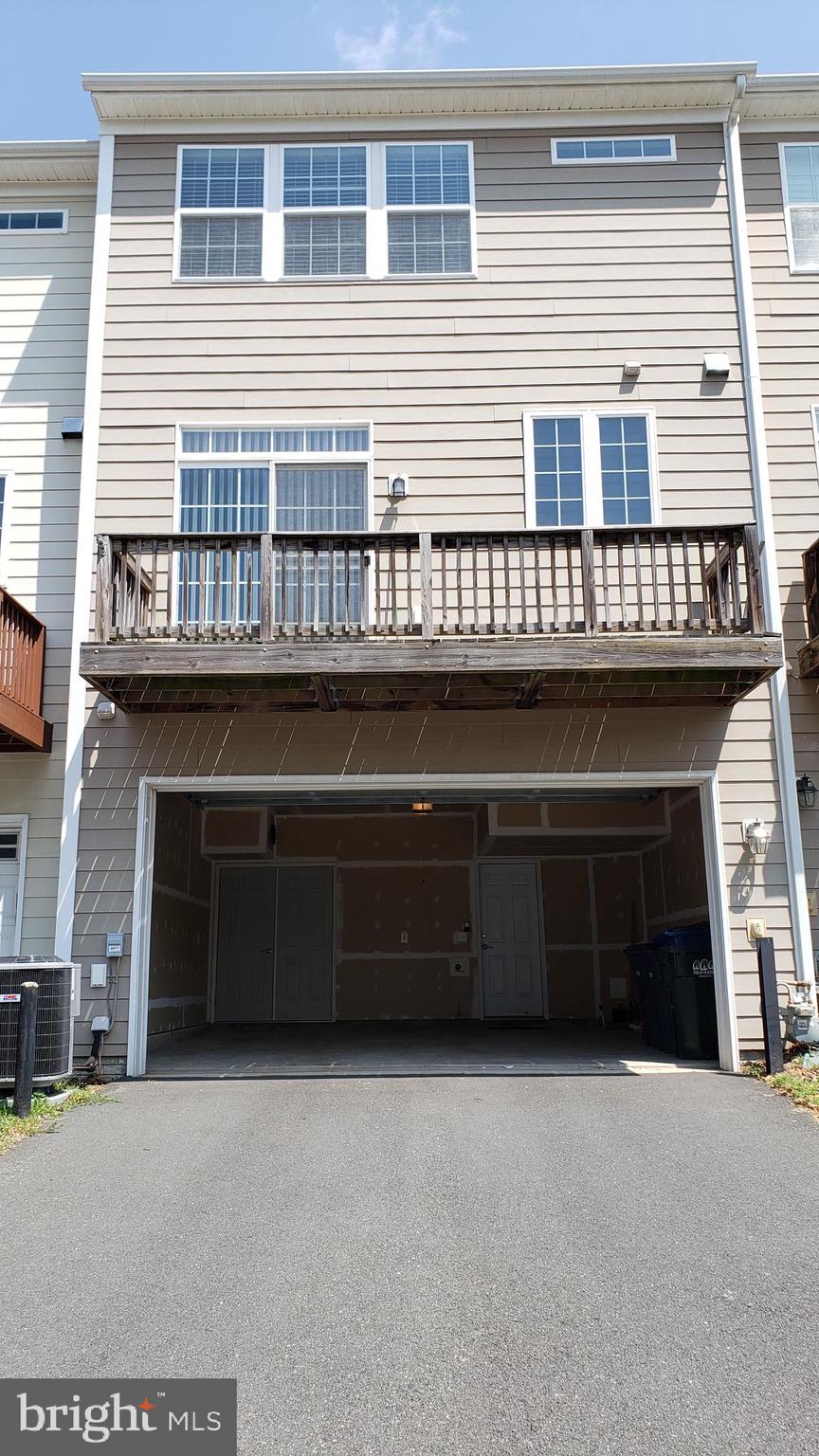 GOOSE CREEK VILLAGE NORTH - Residential Lease